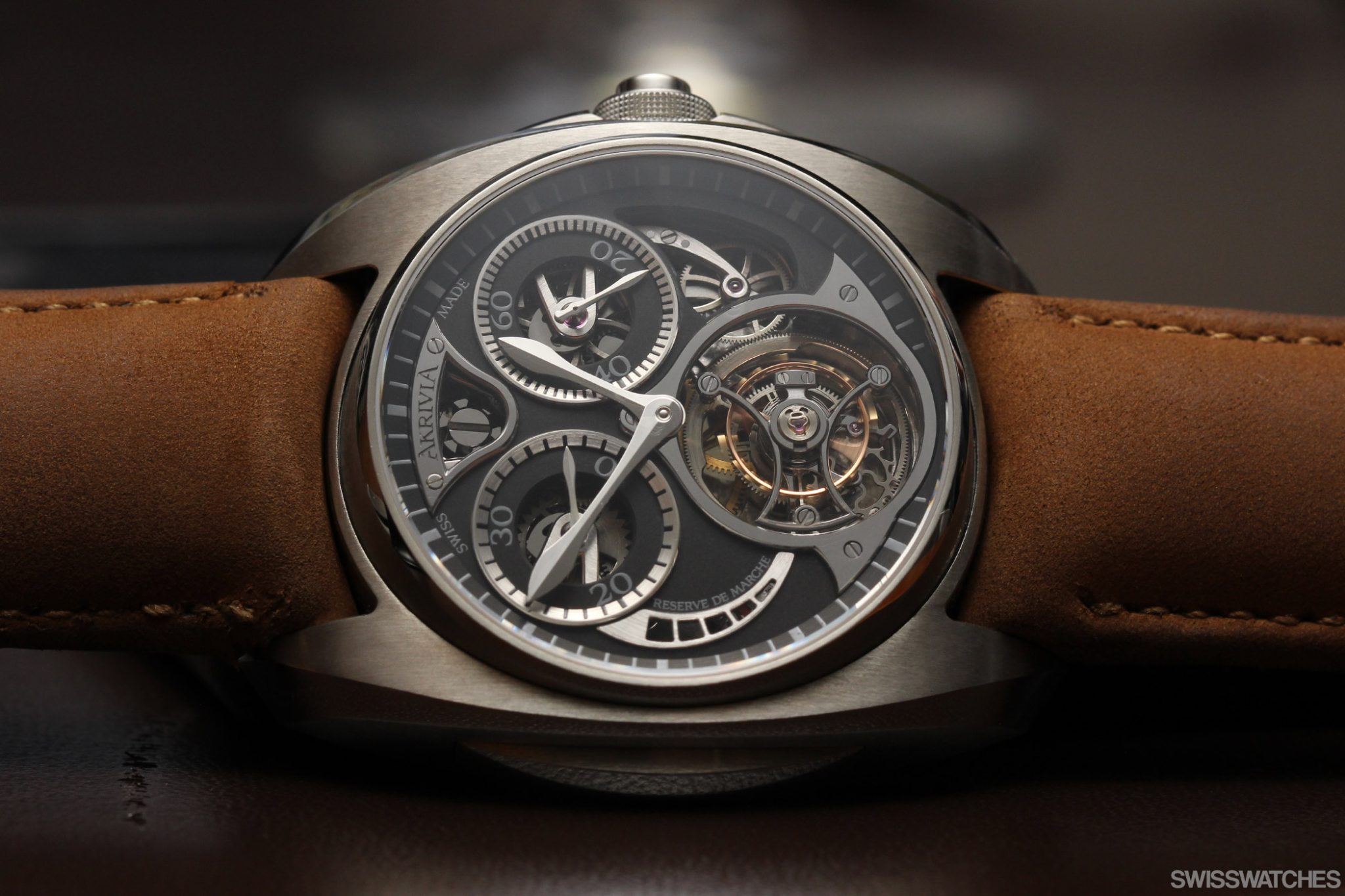 Akrivia-Monopusher-Chronograph