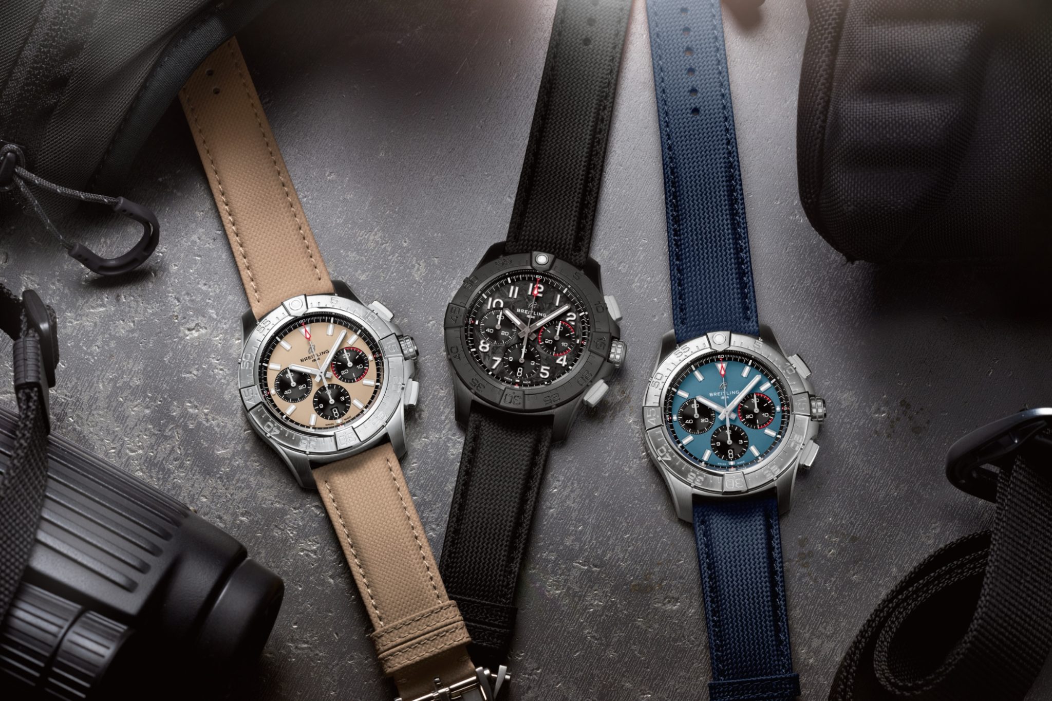 Breitling-Avenger-B01-Chronograph-44-Side-By-Side-Beige-Black-Blue