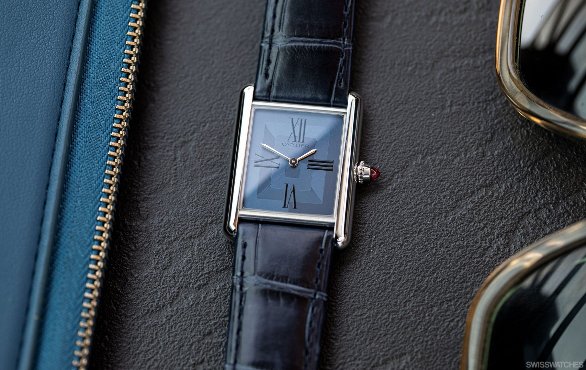 Cartier-Tank-Louis-Cartier-LM-Ref-CRWGTA0121-Platinum-02