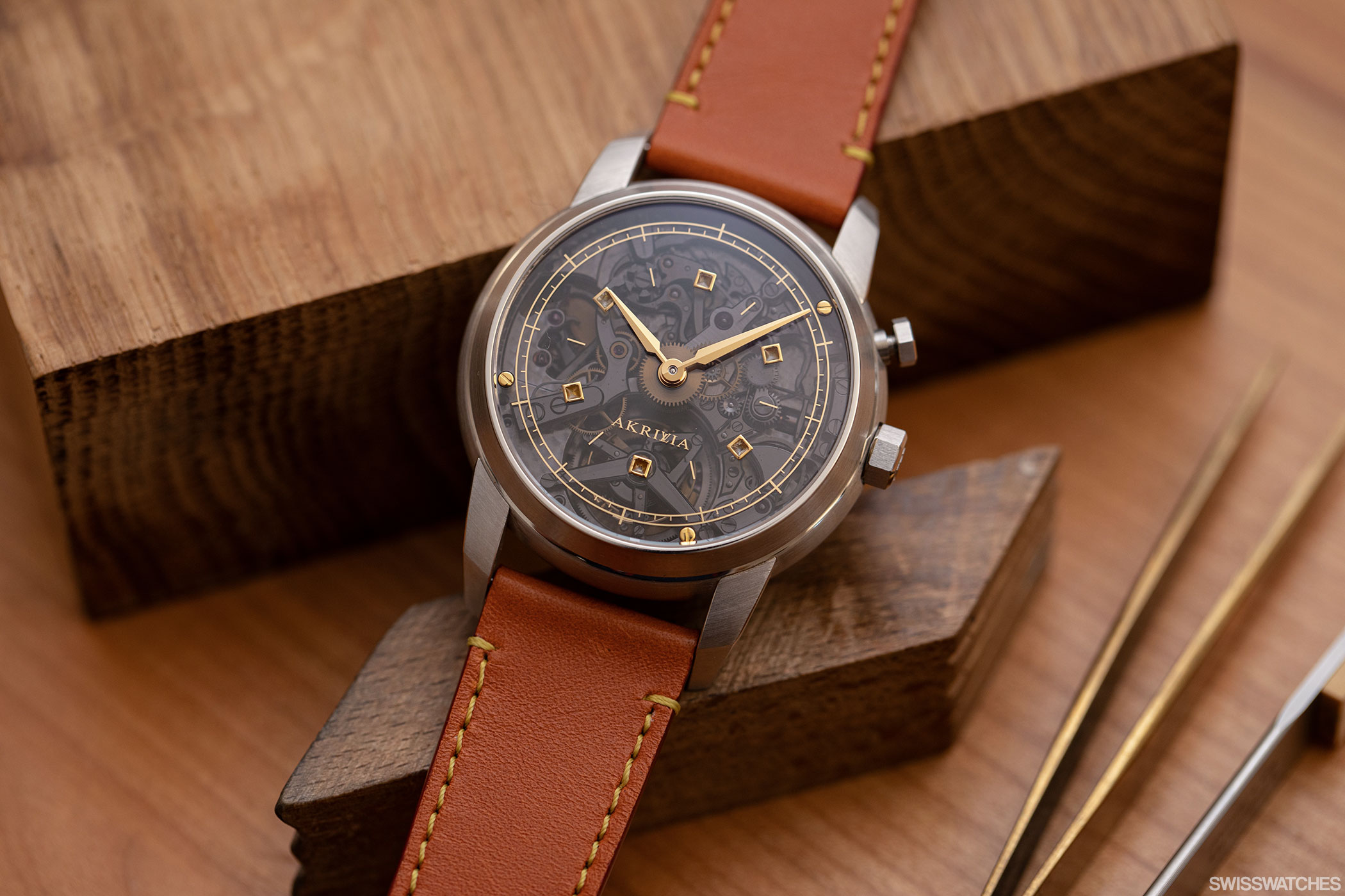 Louis-Vuitton-Akrivia-LVRR01-Chronograph-A-Sonnerie-with-5-Mins-Tourbillon