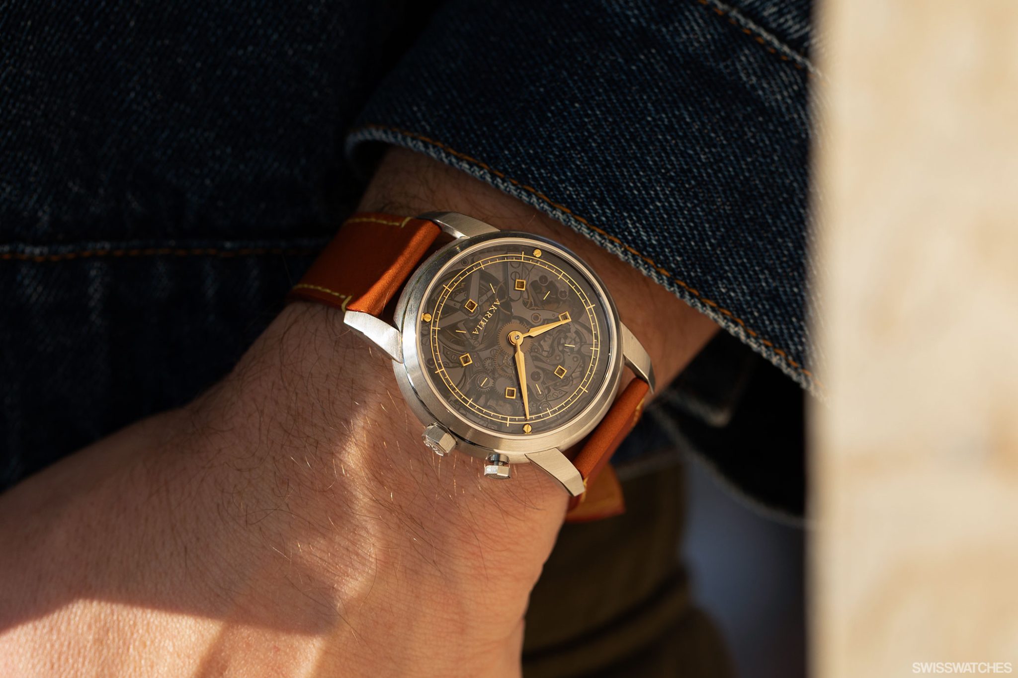 Louis-Vuitton-X-Akrivia-Chronograph-A-Sonnerie-LVRR-01-On-The-Wrist-3