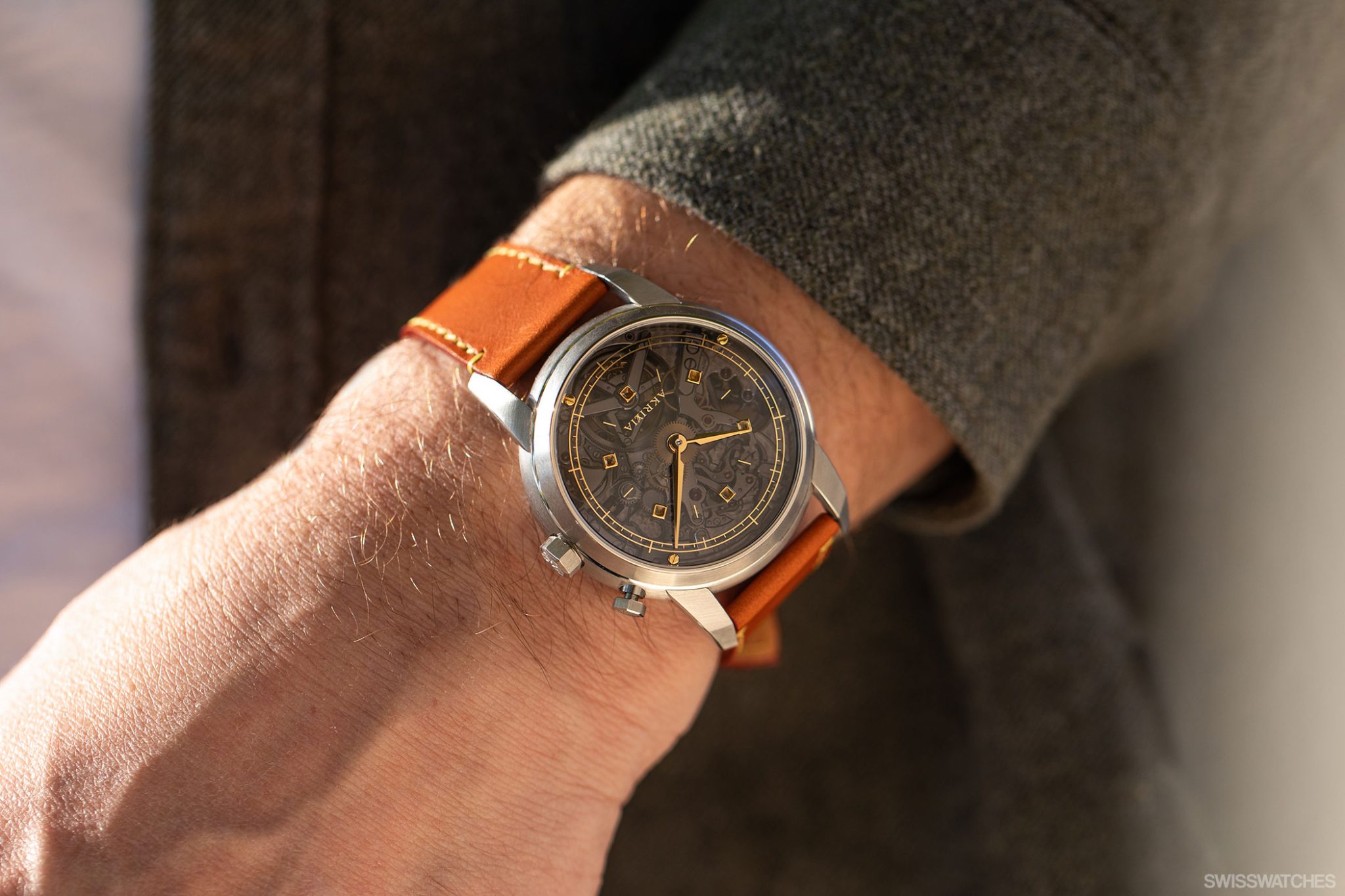 Louis-Vuitton-X-Akrivia-Chronograph-A-Sonnerie-On-The-Wrist-2