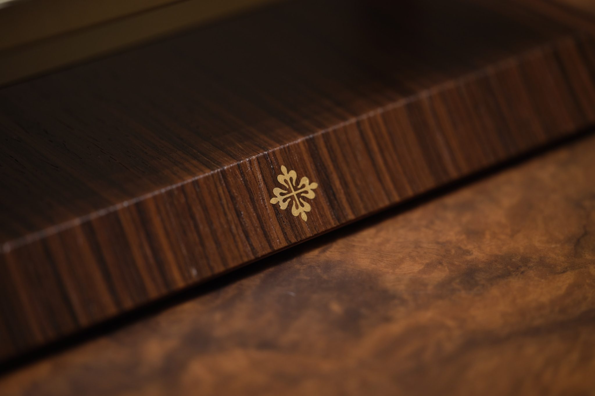 Patek Philippe Boutique Hamburg Details Interior Cross