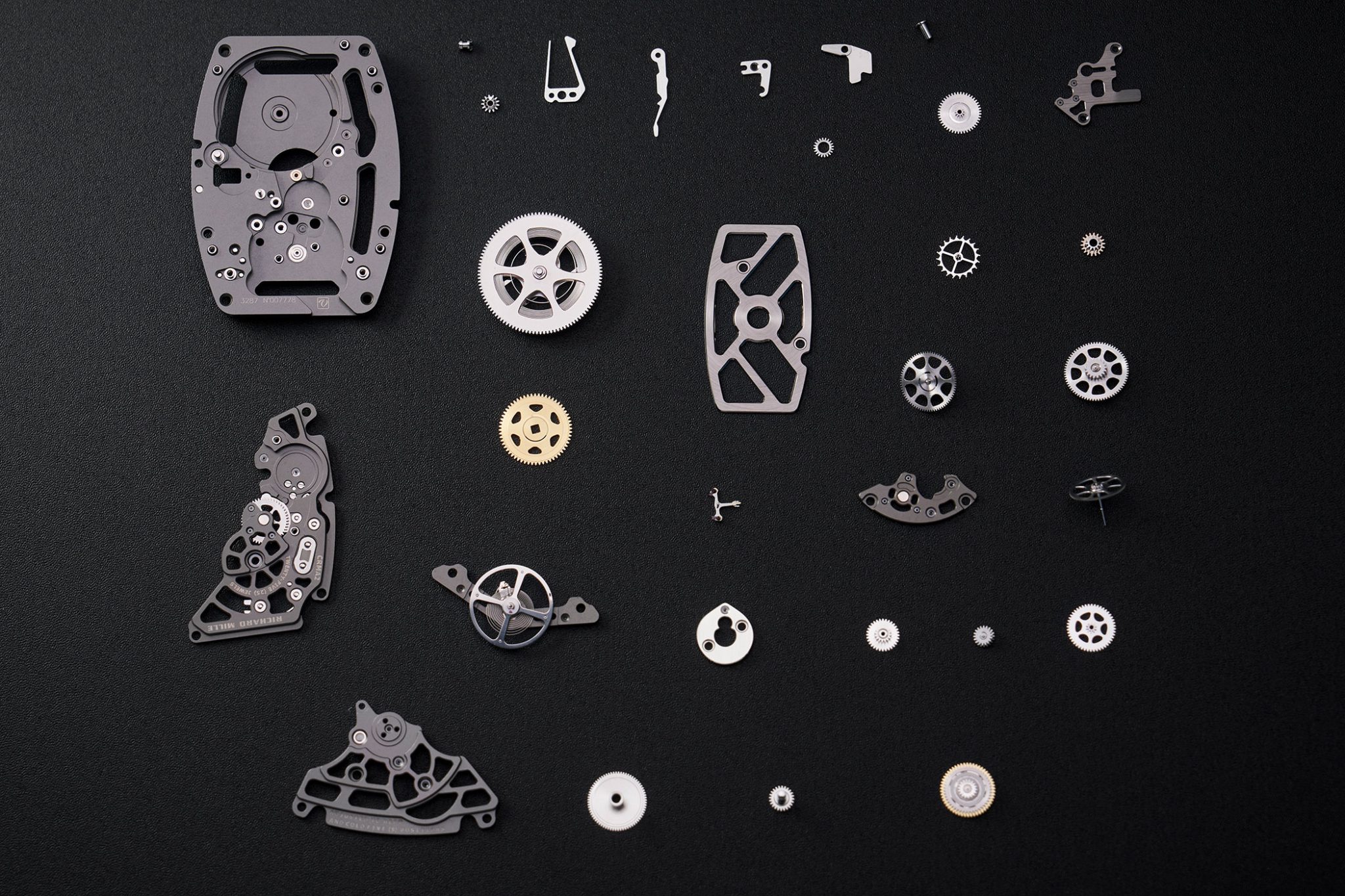 Richard-Mille-RM-07-01-Coloured-Ceramics-II-Movement