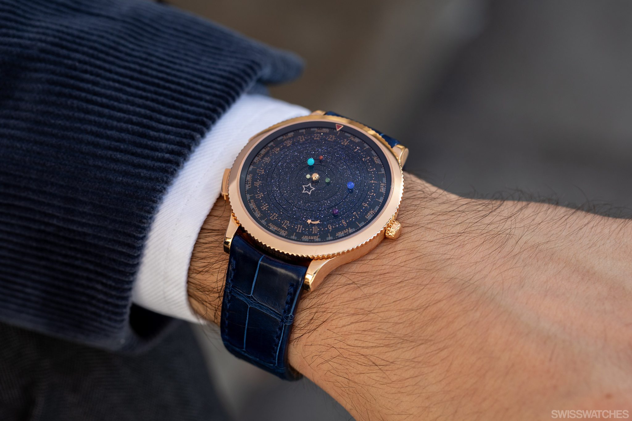 Van-Cleef-Arpels-Midnight-Planetarium-Rosegold-VCARO4J000-On-The-Wrist