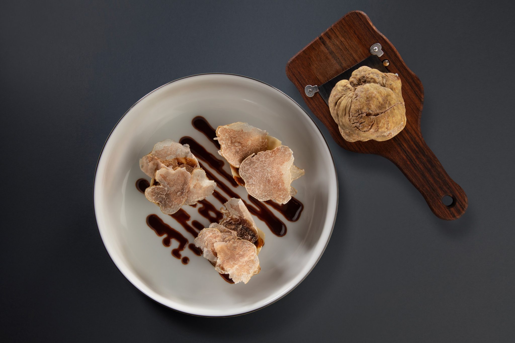 Hare ravioli with chestnut cream and white Alba truffle