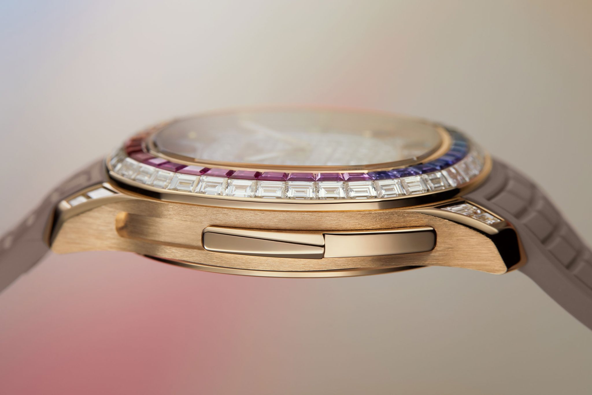 patek-philippe-november-2023-novelties-aquanaut-5260-355R-001-03