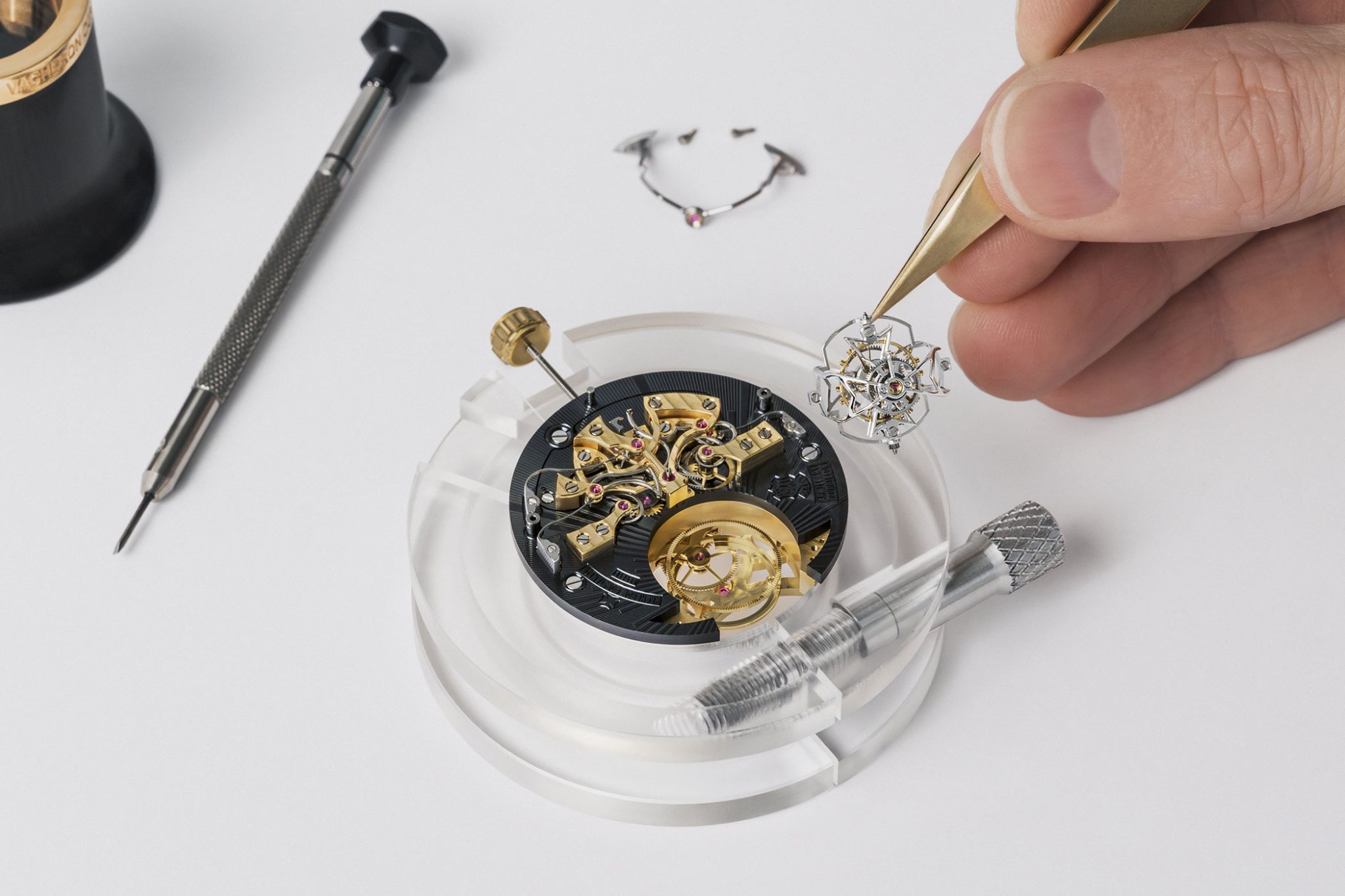 vacheron-constantin-les-cabinotiers-armillary-tourbillon-hommage-au-style-art-deco-assembling