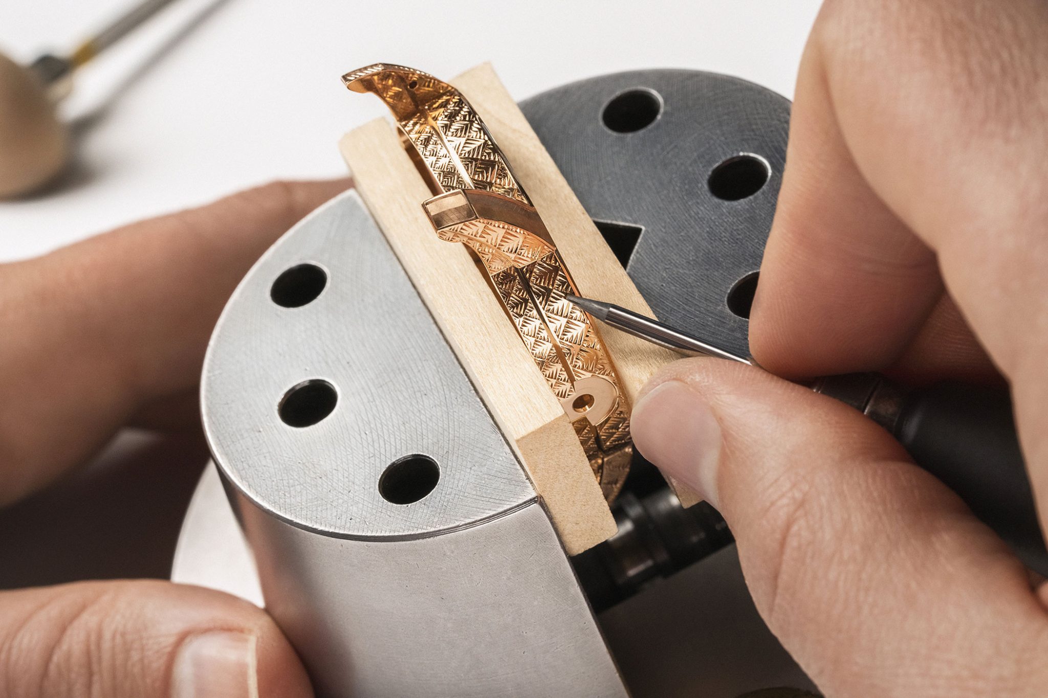 vacheron-constantin-les-cabinotiers-hommage-au-style-art-deco-engraving