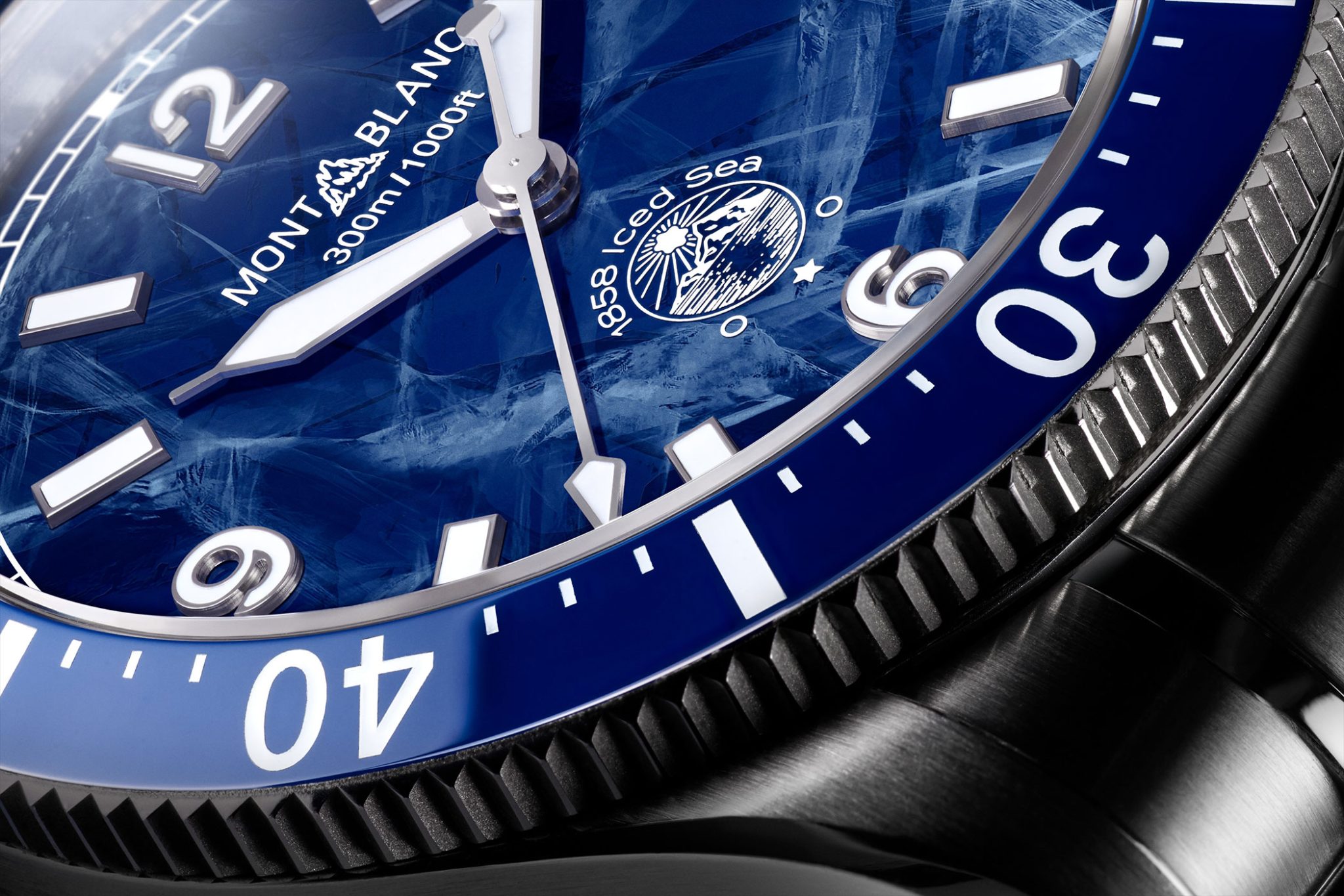 bezel-of-montblanc-1858-iced-sea-automatic-date