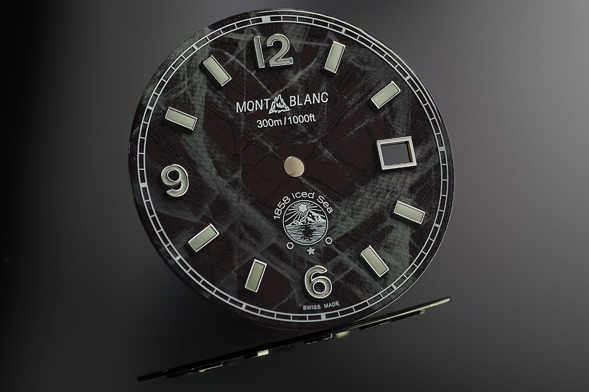 montblanc-1858-iced-sea-automatic-dial-black-gratte-boisse