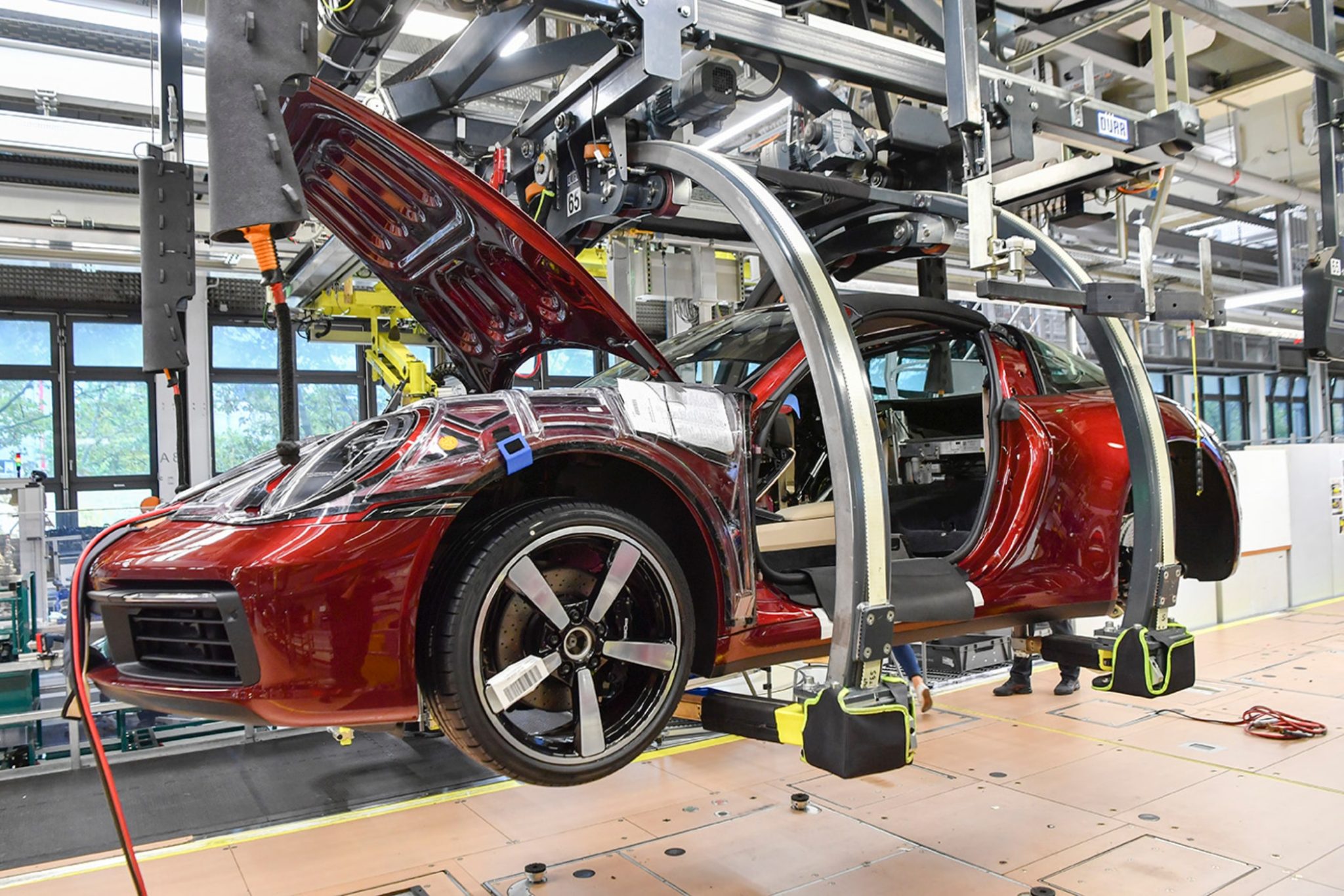 porsche-992-targa-4S-production