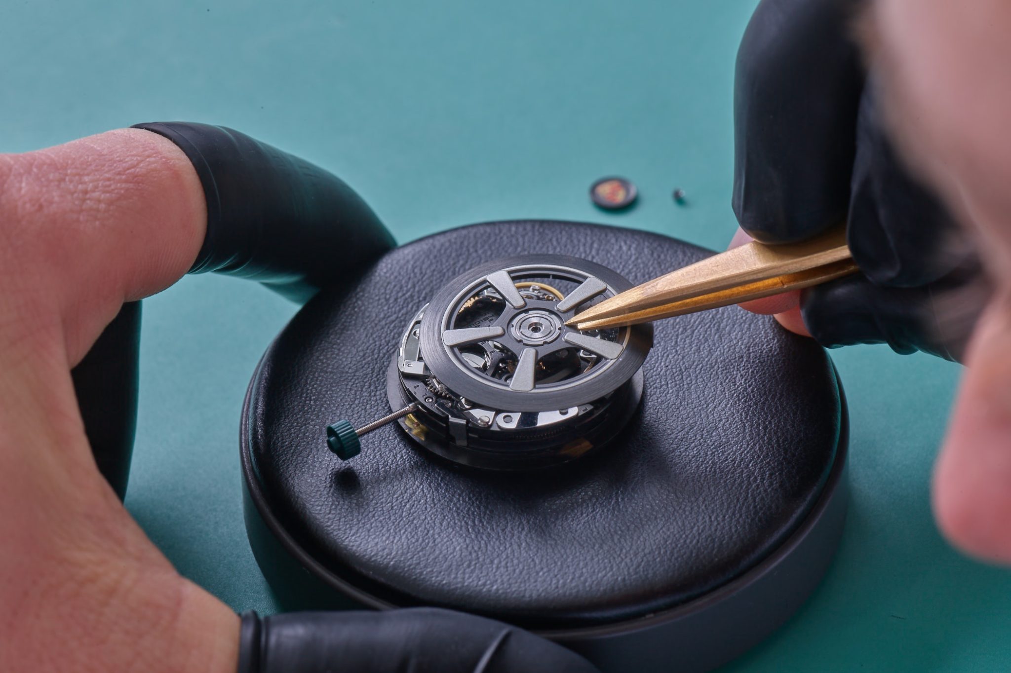 porsche-design-pd-timepieces-manufacture-production-chronograph-1-movement-rotor-application