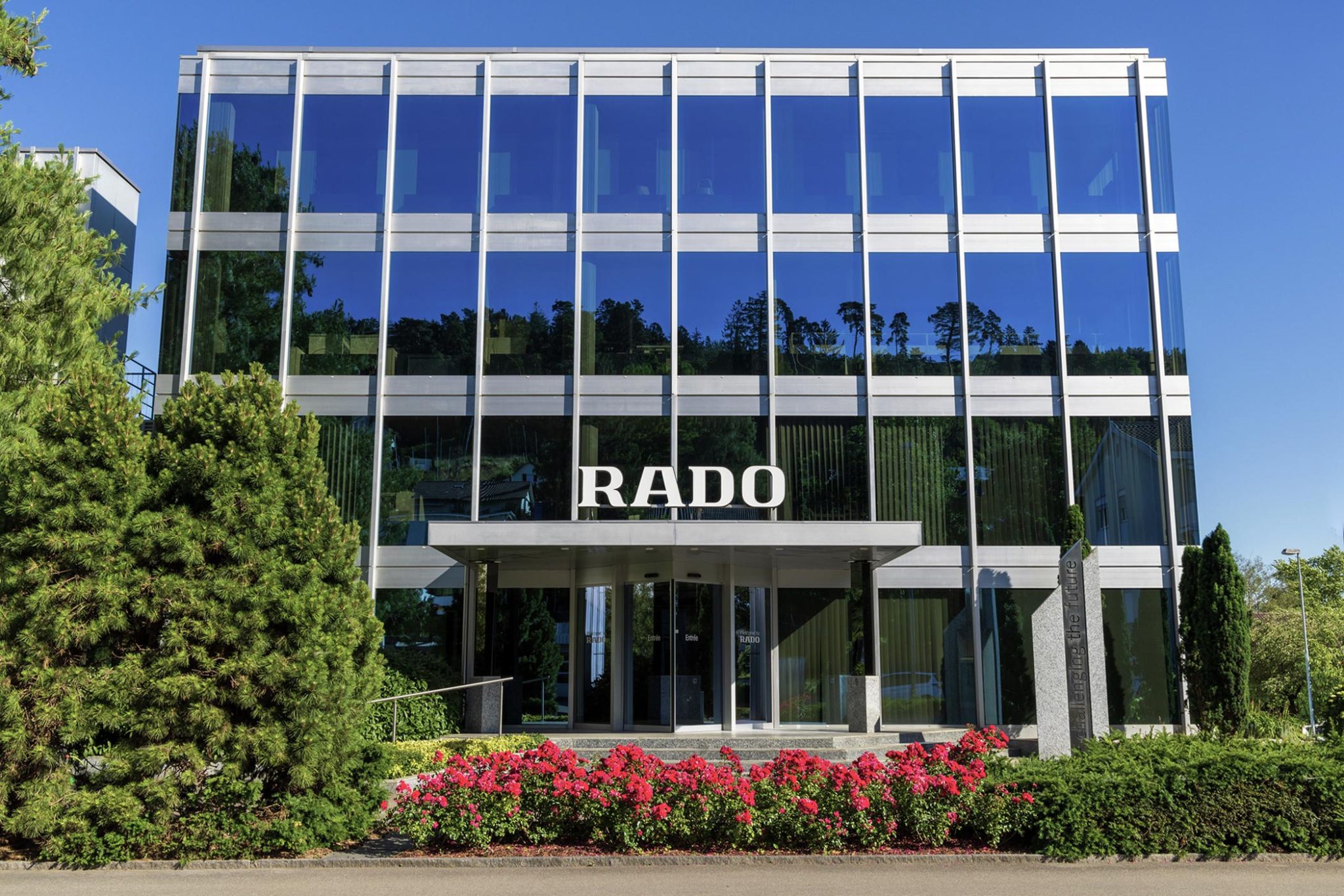 rado-master-of-materials-ceramics-challenging-the-future