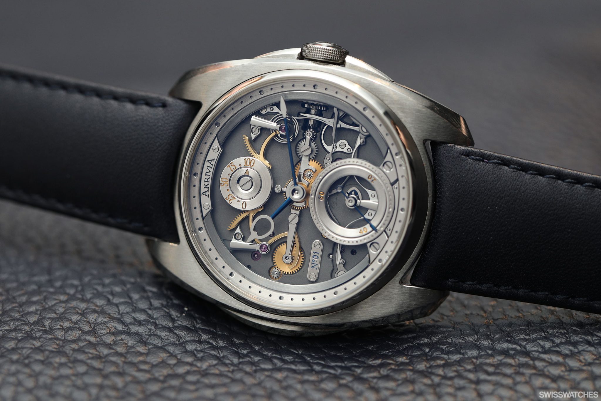 independent-watchmakers-atelier-akrivia-ak06-watch