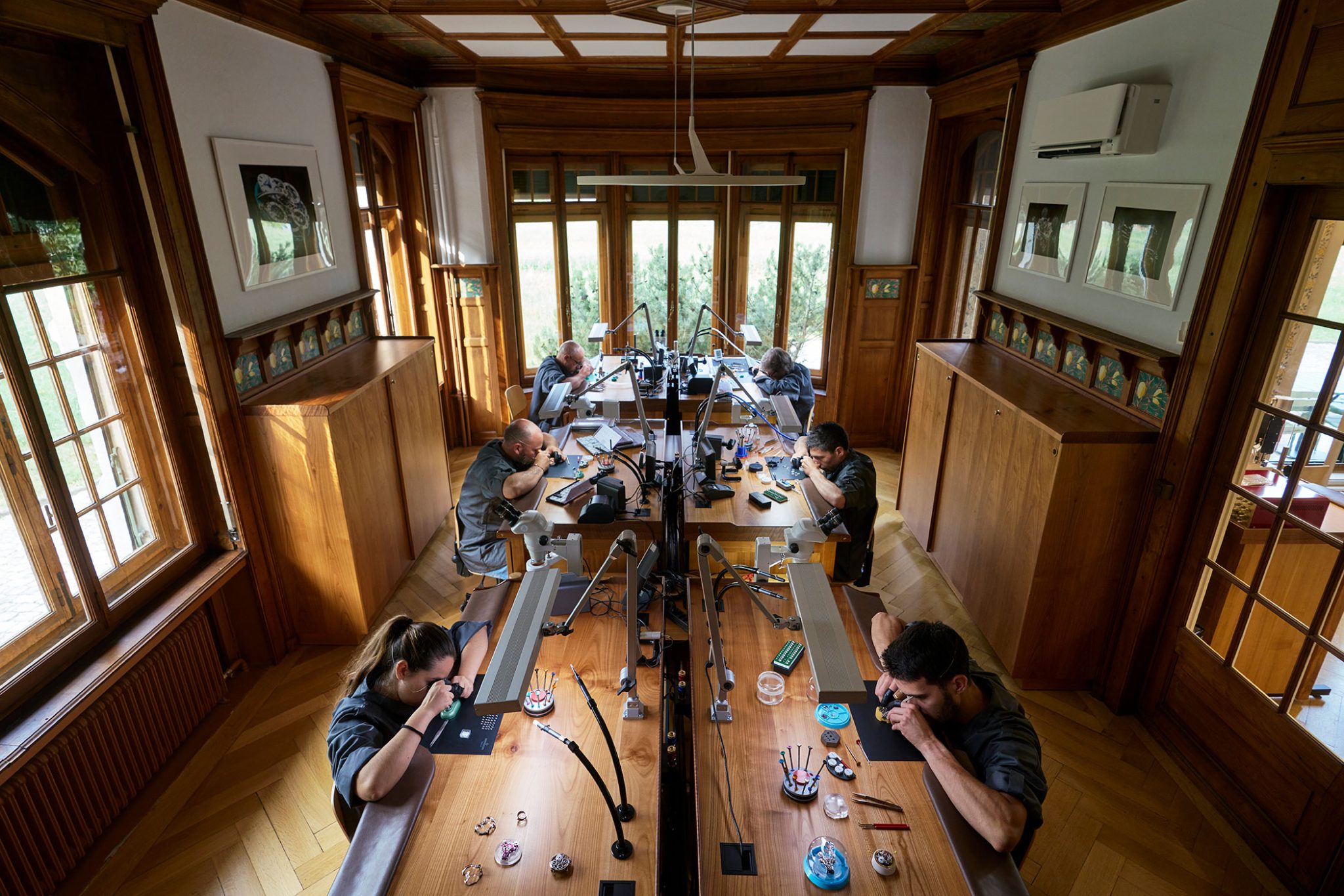 independent-watchmakers-mbandf-mad-house-in-carouge-geneva-watchmaker-interior