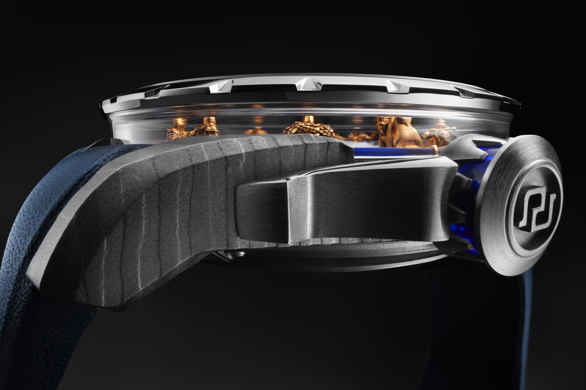 roger-dubuis-knights-of-the-round-table-damascus-titanium-RDDBEX1058-case