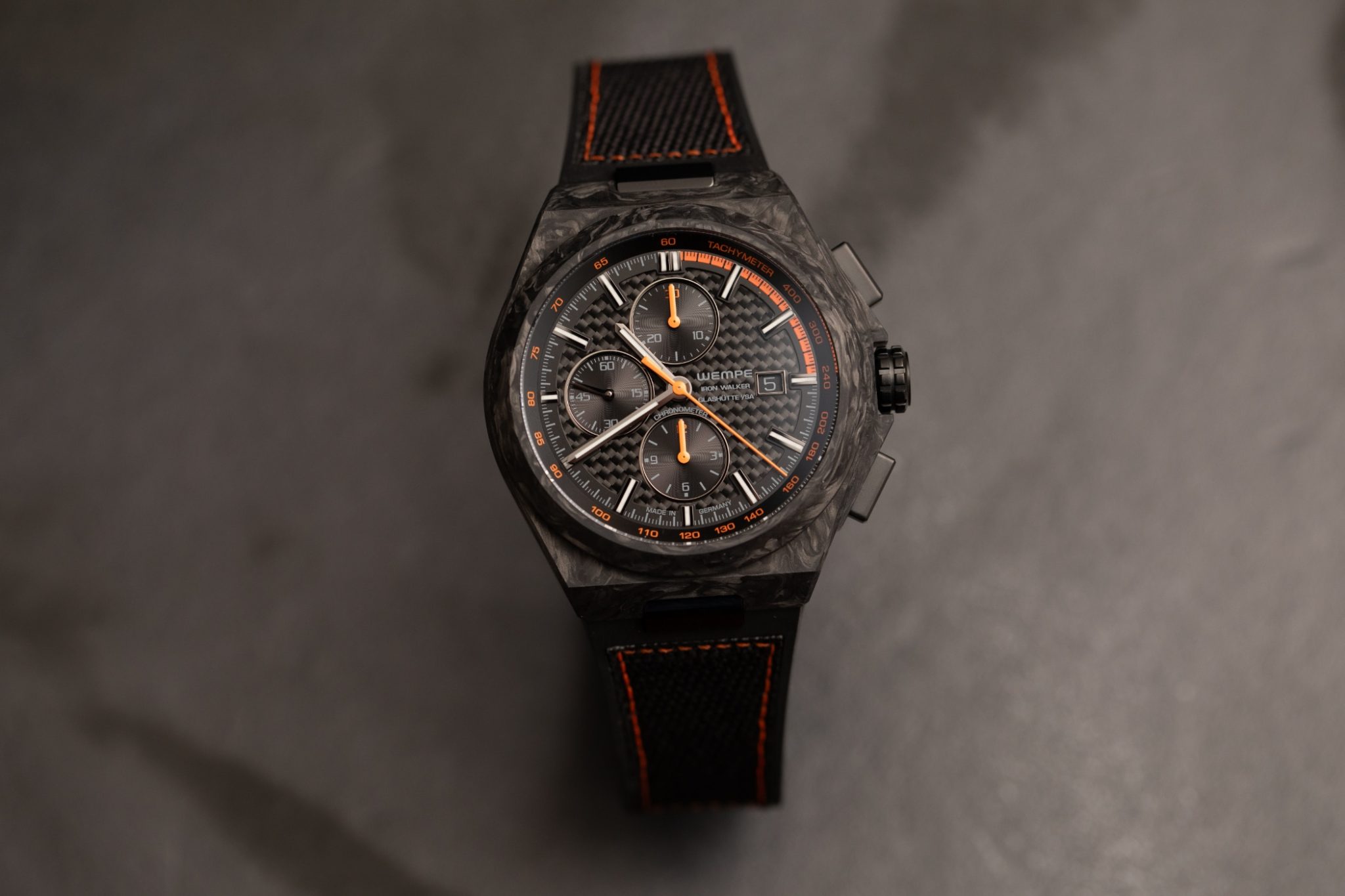 wempe-iron-walker-chronograph-46-carbon-WI690011-orange-front