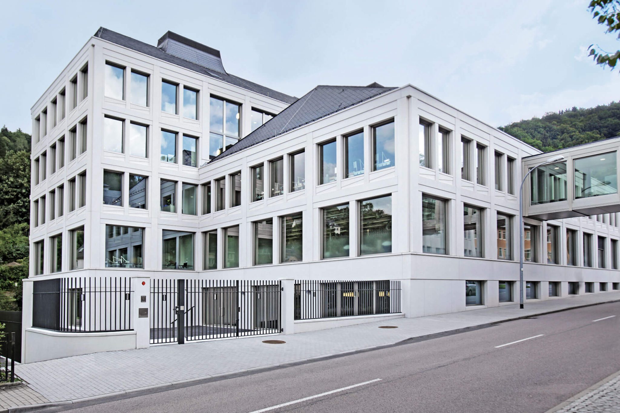 a-lange-soehne-manufactory-new-manufactory-facade