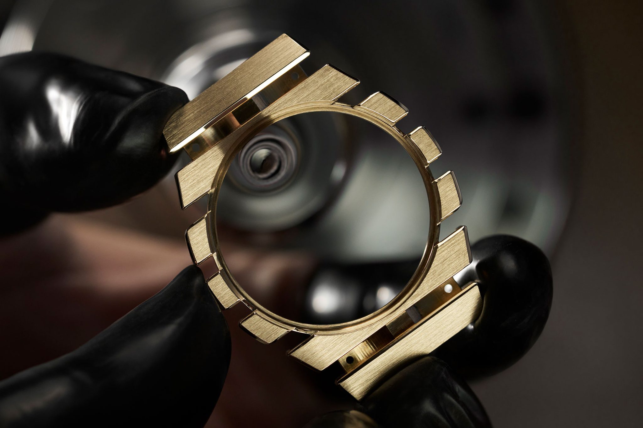 full-gold-case-from-piaget-polo-79-diameter-38mm