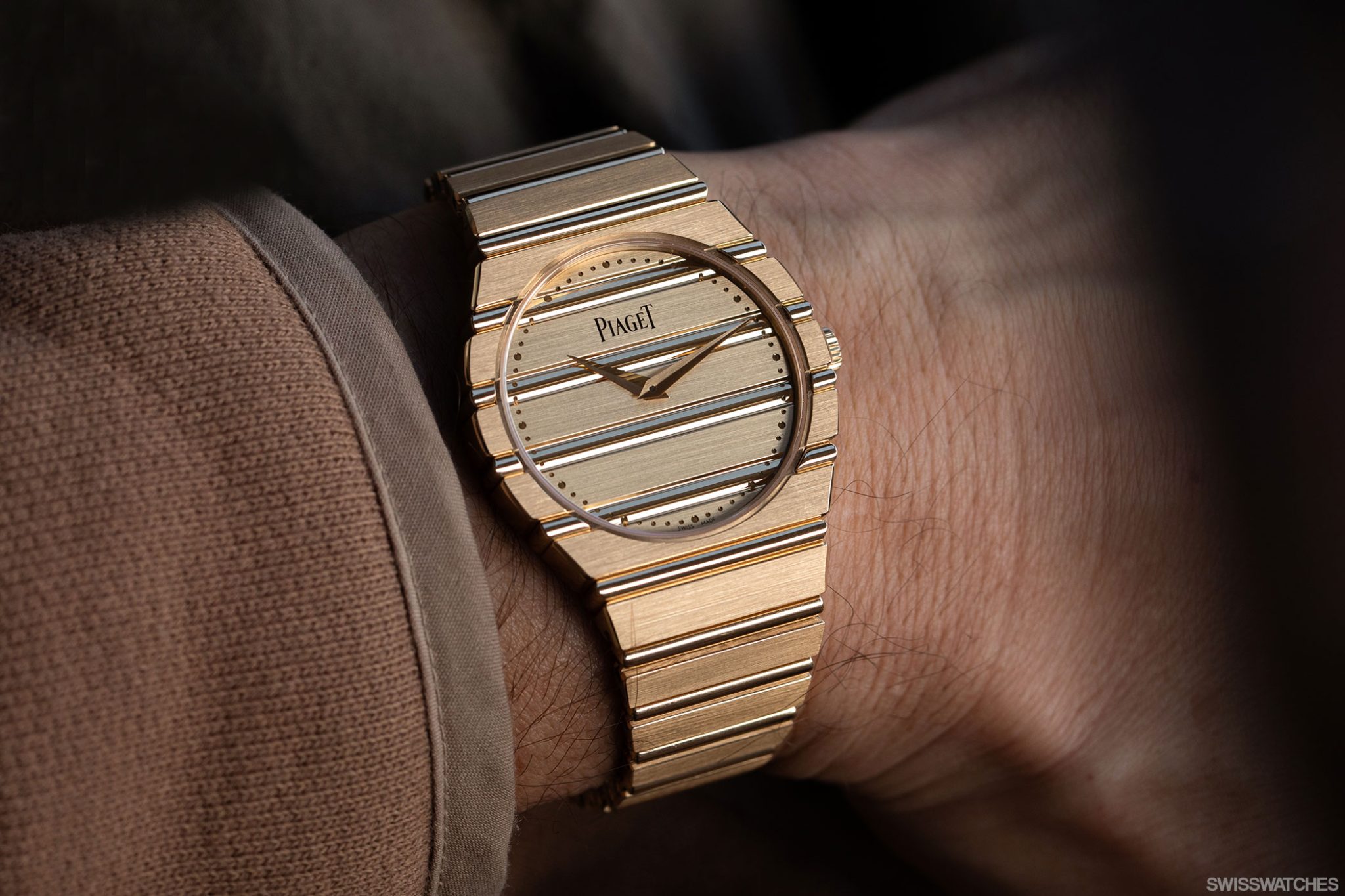 piaget-polo-79-38mm-yellow-gold-wristshot-calibre-1200p