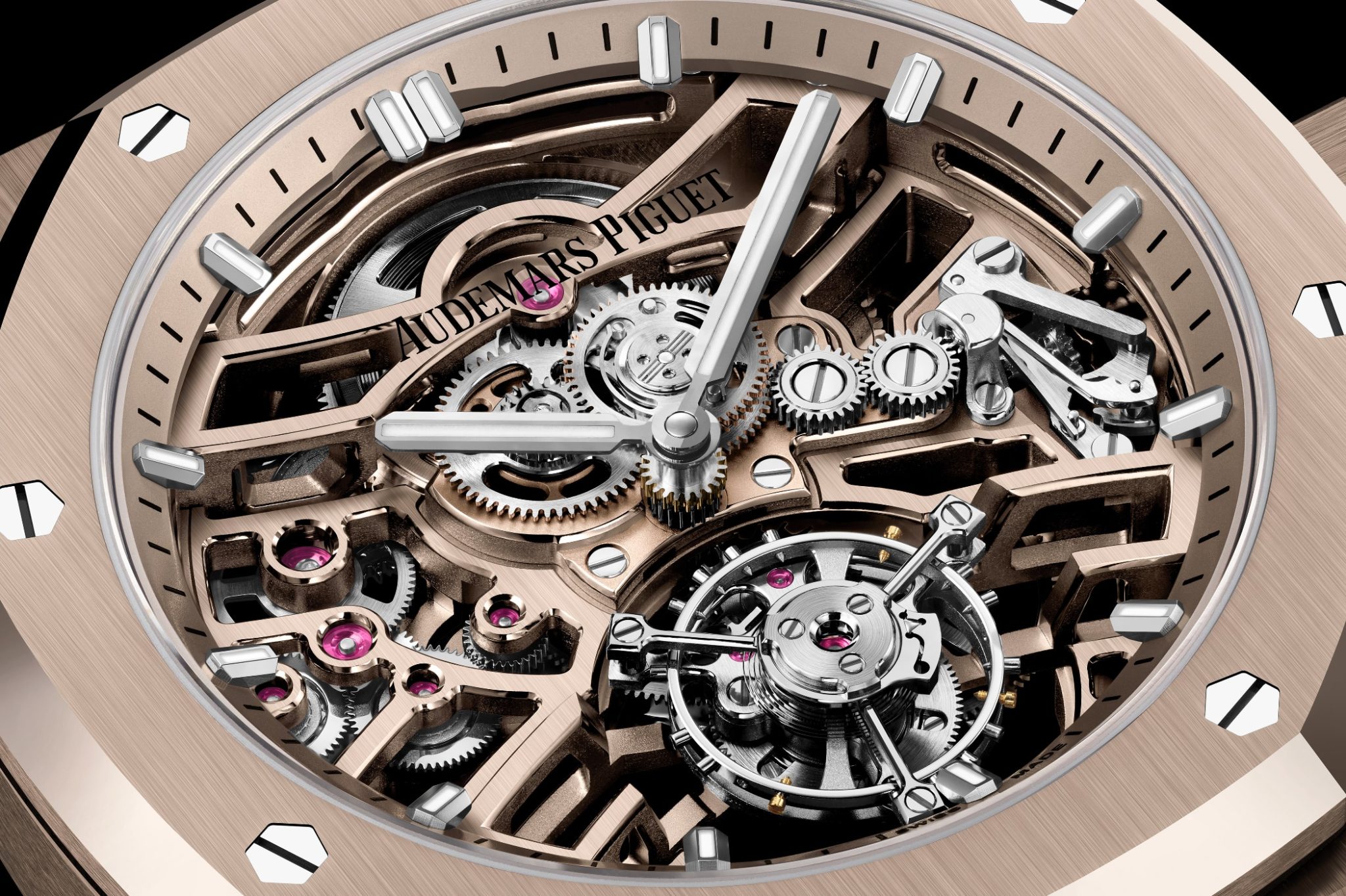 audemars-piguet-roya-oak-selfwinding-flying-tourbillon-openworked-sand-gold-close-up