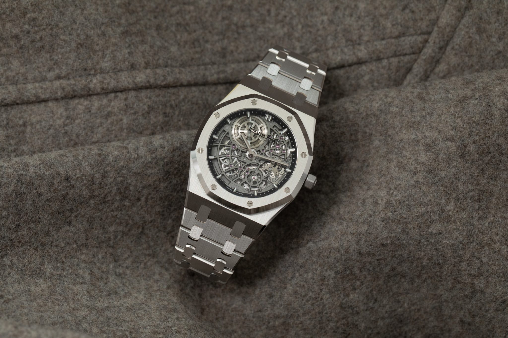 audemars-piguet-royal-oak-jumbo-extra-thin-openworked