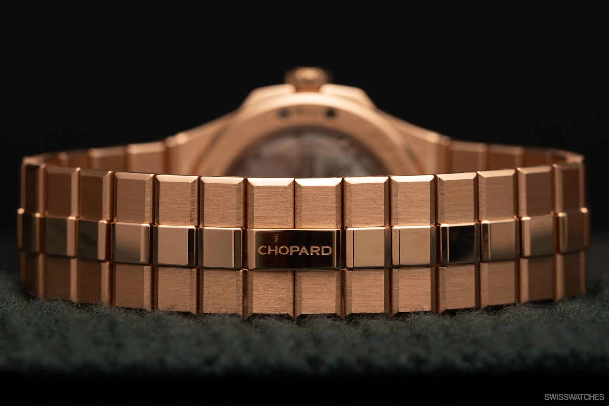 chopard-alpine-eagle-bracelet-in-ethical-rose-gold