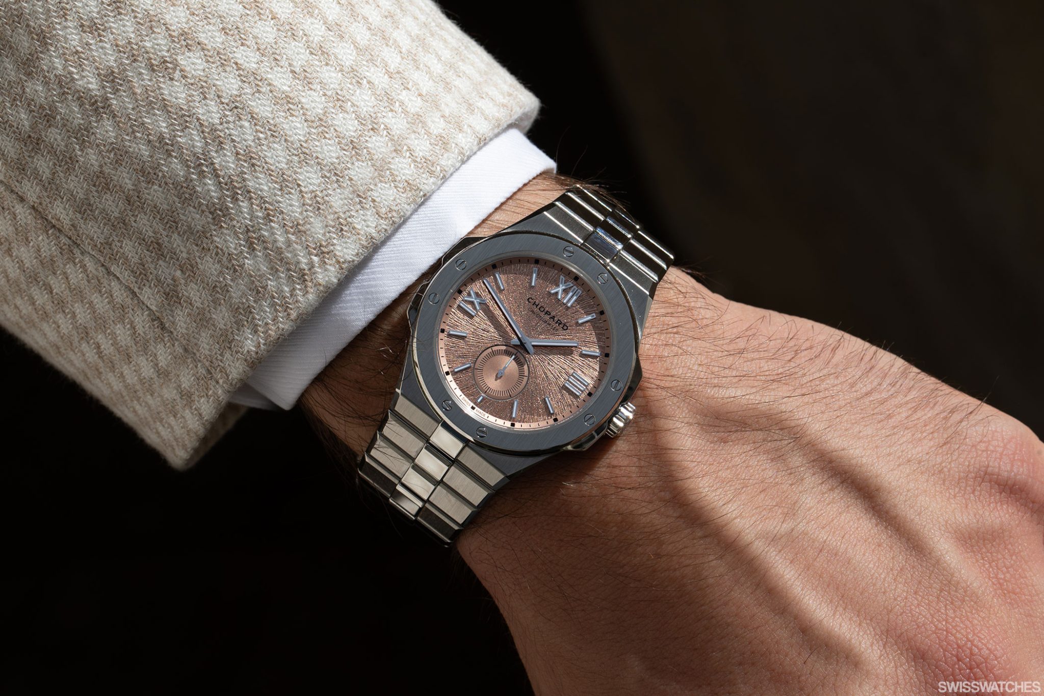 chopard-alpine-eagle-xps-41-lucent-steel-with-salmon-dial-wristshot