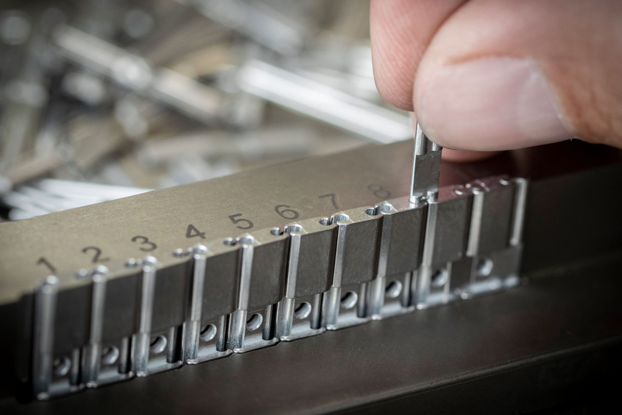 chopard-making-of-alpine-eagle-bracelet-1