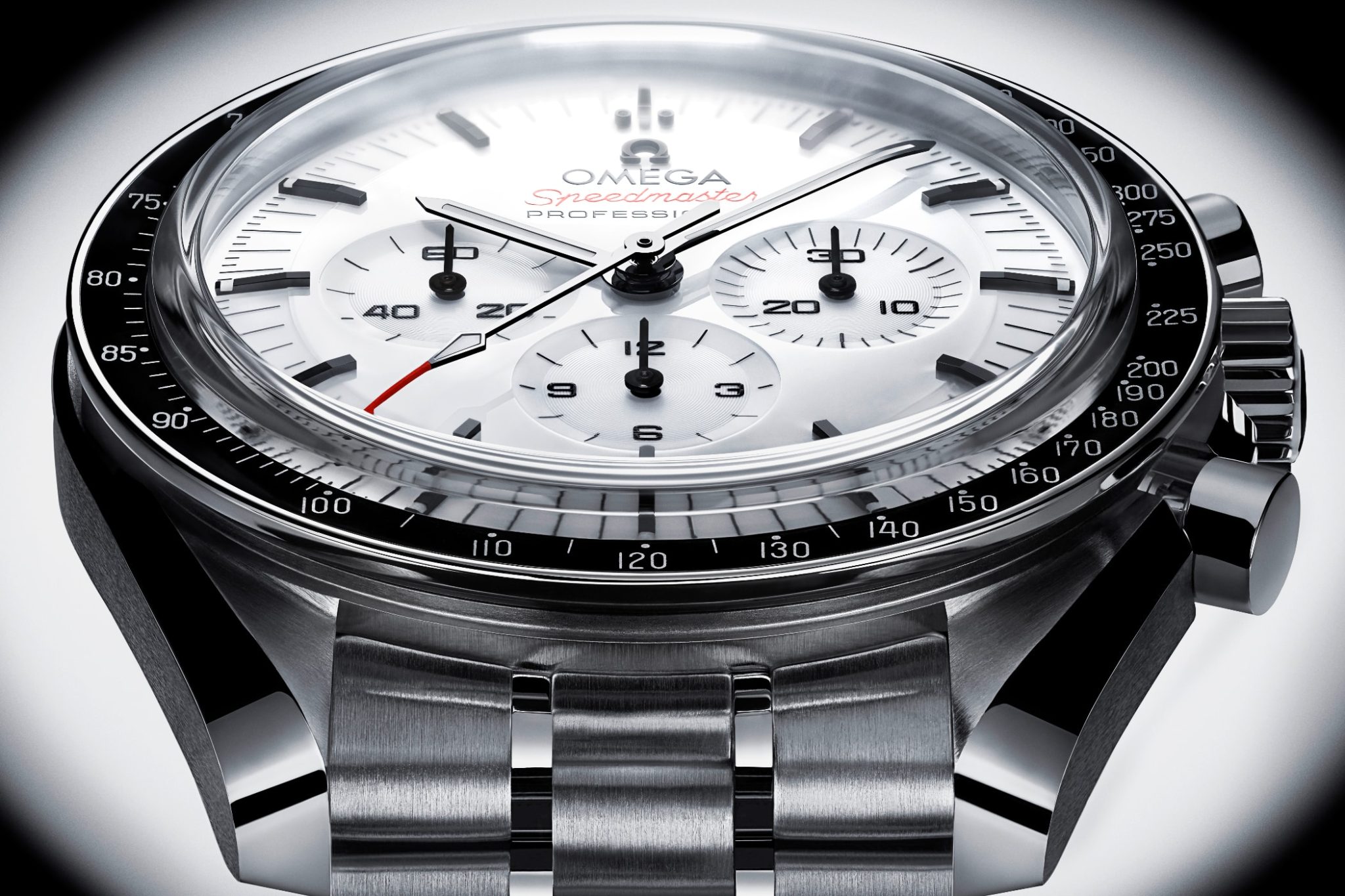 omega-speedmaster-professional-moonwatch-white-dial-310.30.42.50.04.001-dial