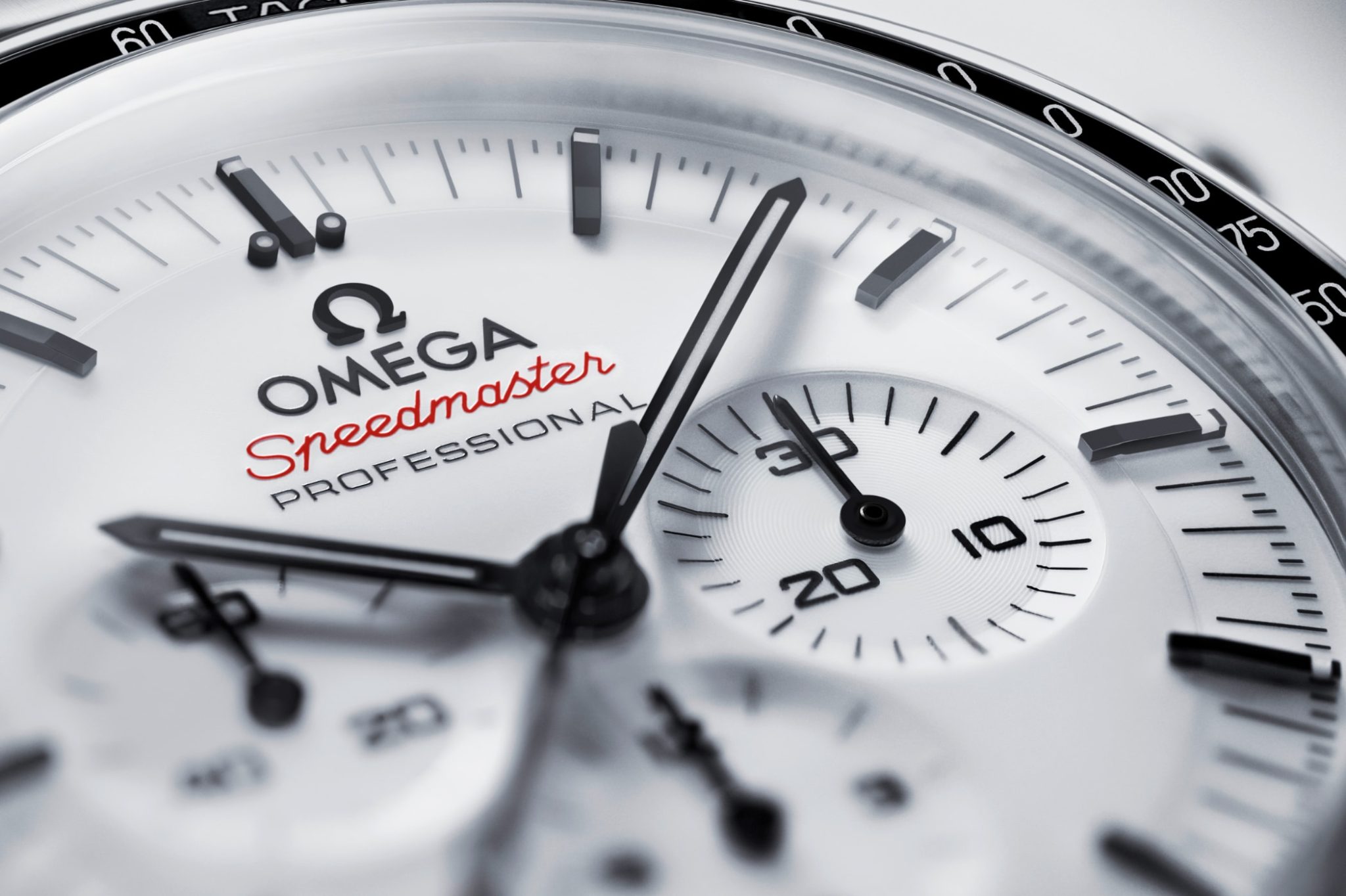 omega-speedmaster-professional-moonwatch-white-dial-310.30.42.50.04.001-dial-close-up