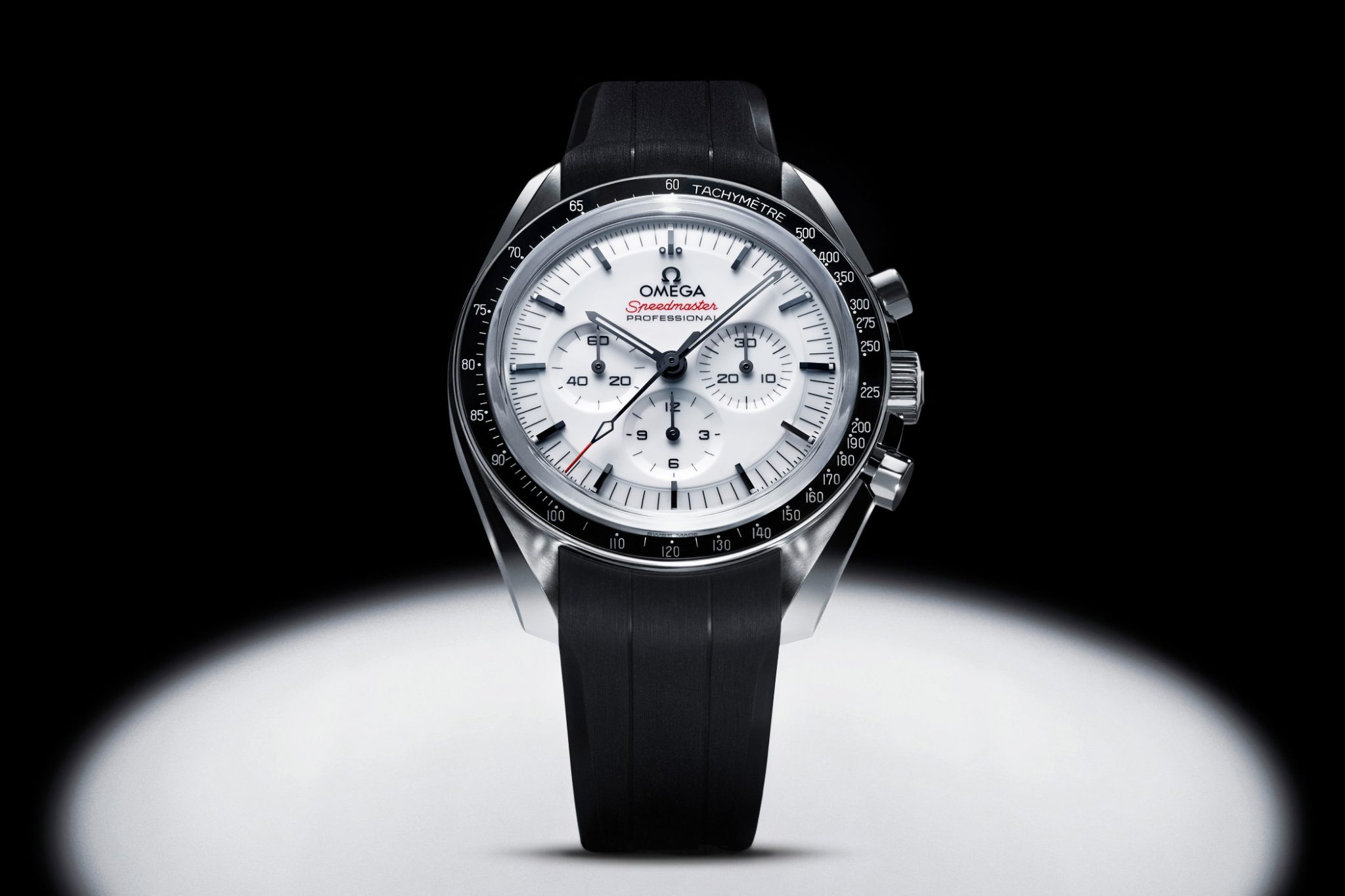 omega-speedmaster-professional-moonwatch-white-dial-310.32.42.50.04.001-rubber-strap