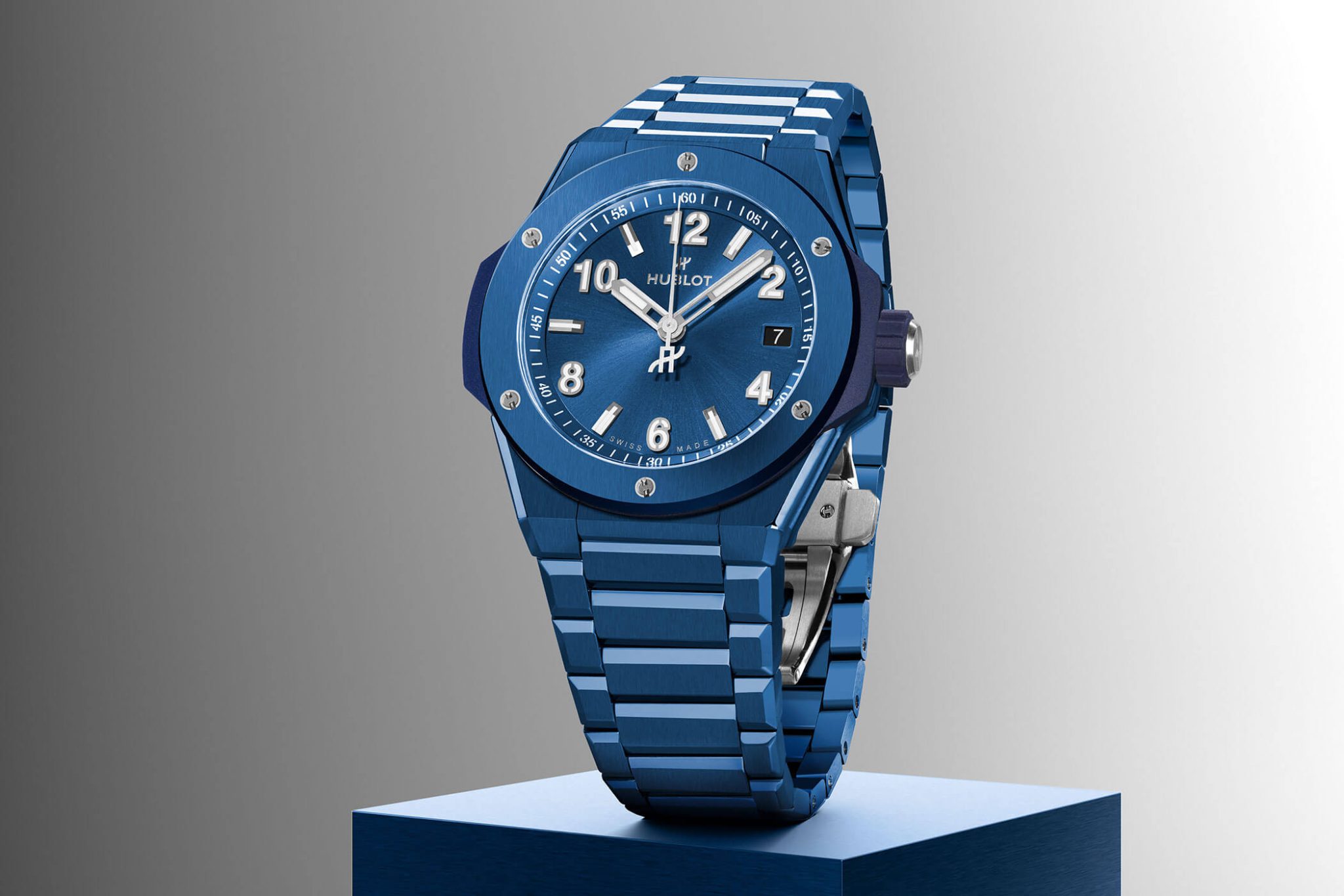 hublot-big-bang-integrated-time-only-38mm-in-blauer-keramik