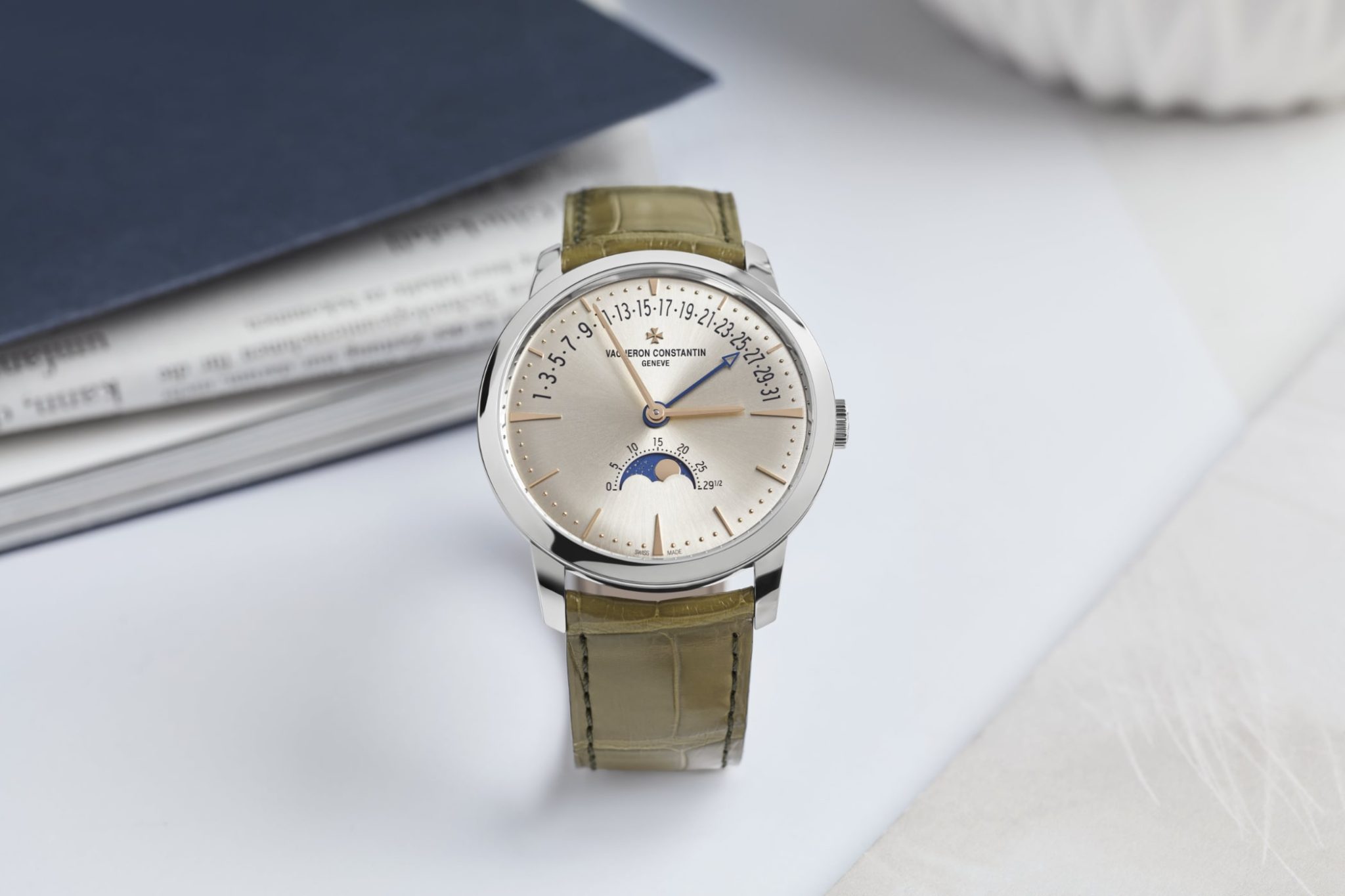 vacheron-constantin-patrimony-moon-phase-retrograde-date-4010u-000g-h070