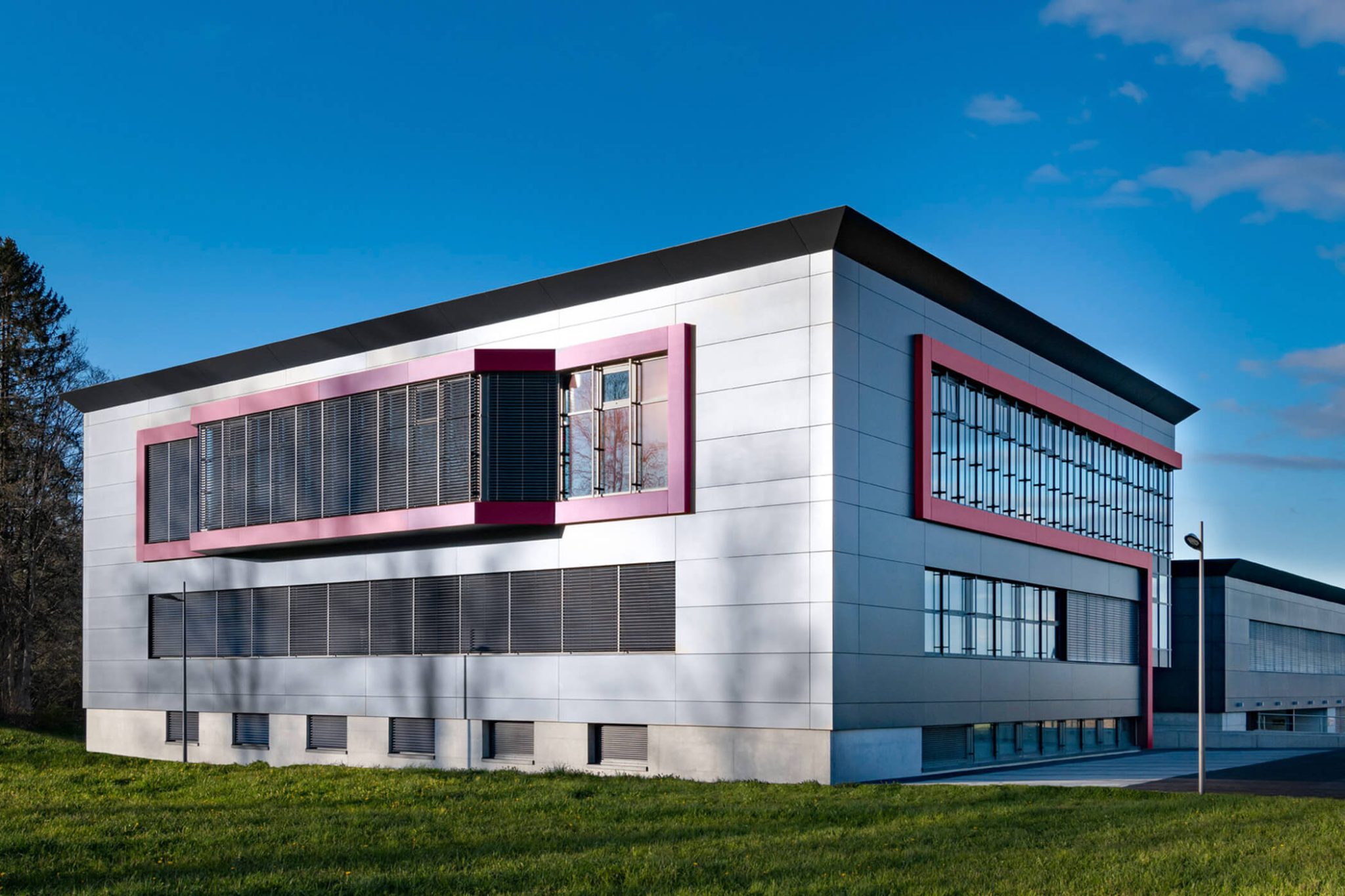 richard-mille-manufacture-building-pro-art-2