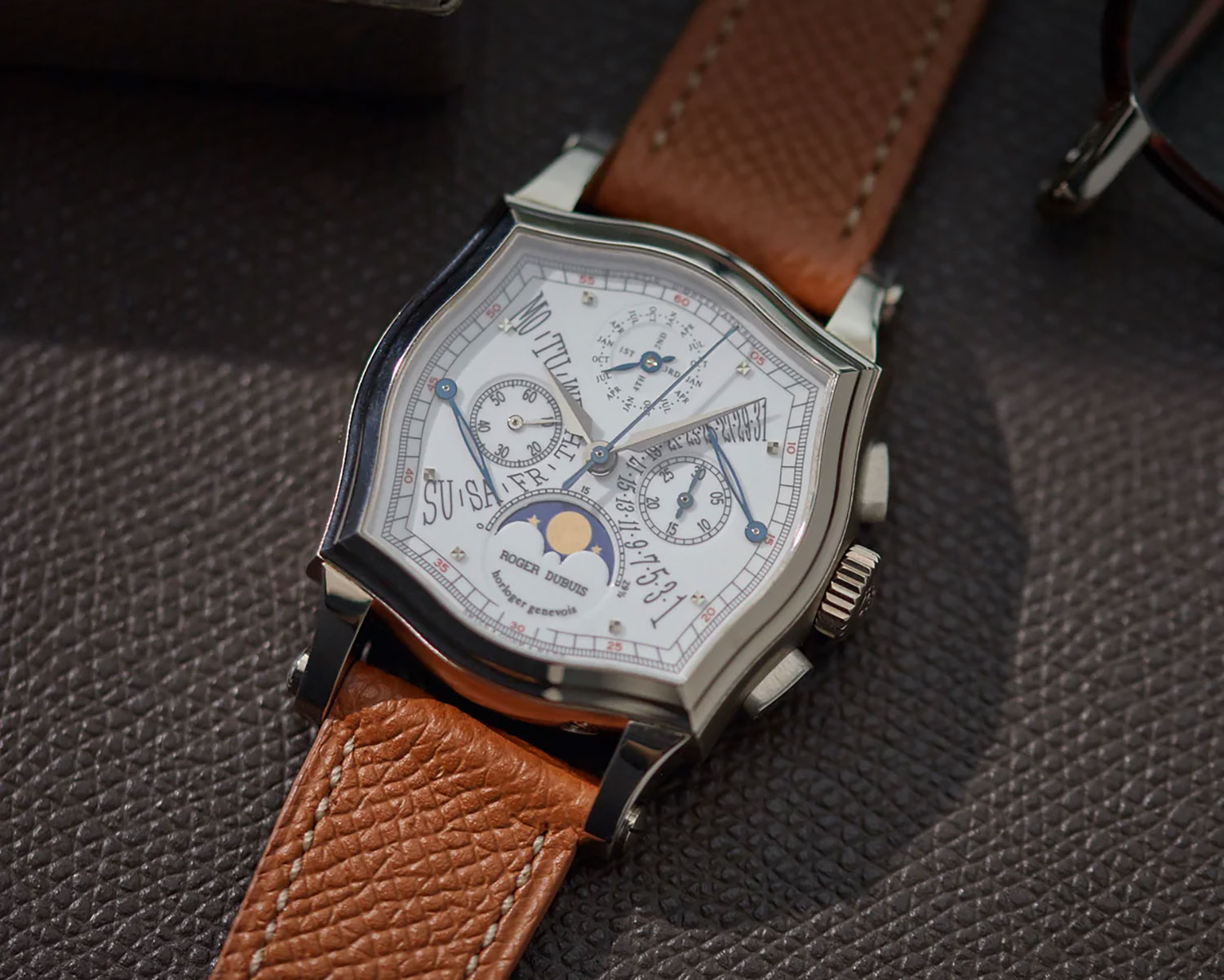 roger-dubuis-sympathie-perpetual-calendar-chronograph-white-gold-photo-acollectedman