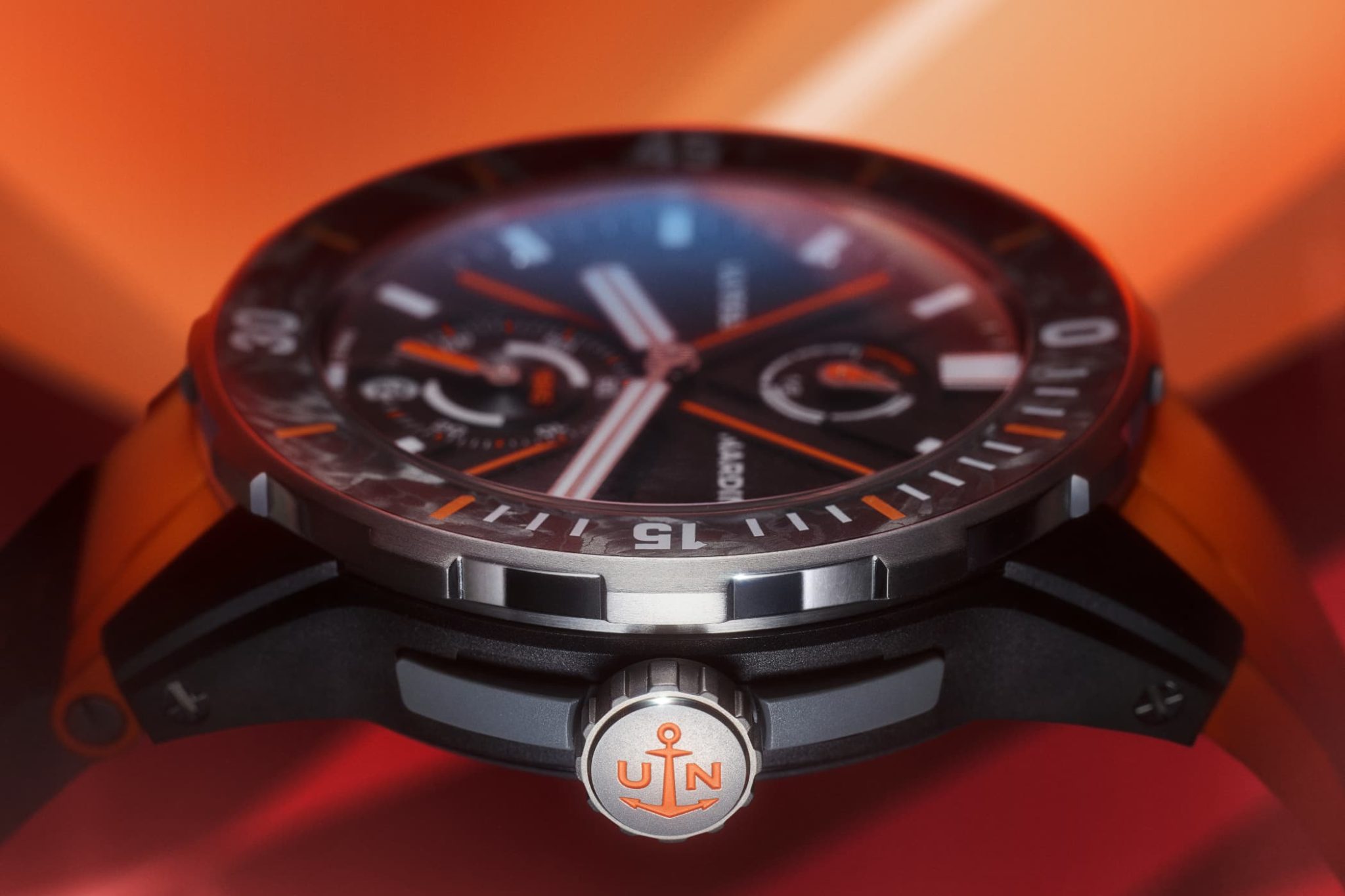 wempe-signature-collection-x-ulysse-nardin-diver-net-signatur-collection-un220061-case