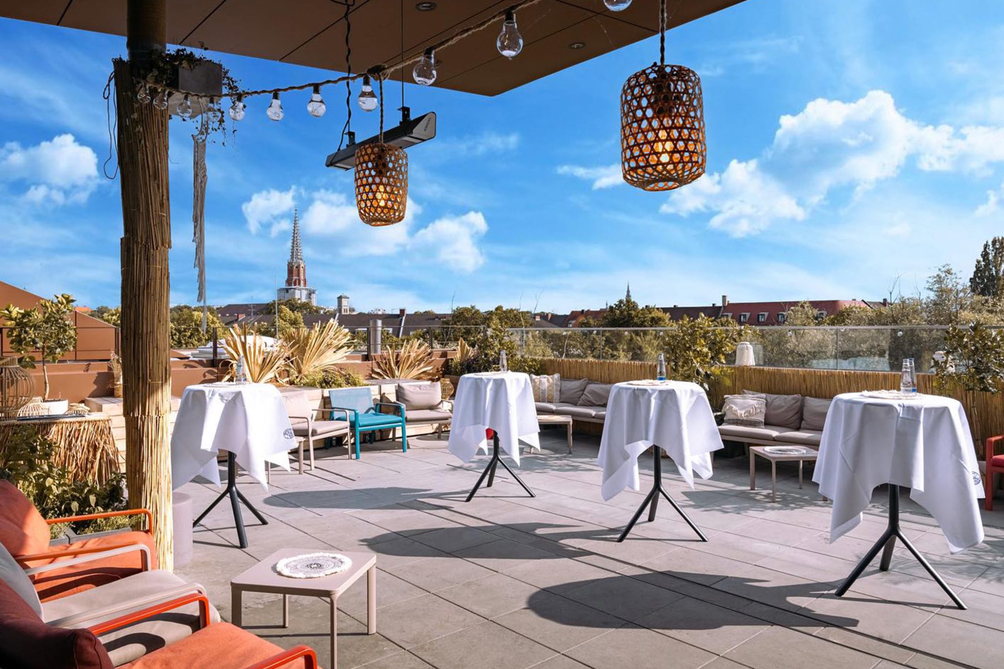 frau-im-mond-bar-2