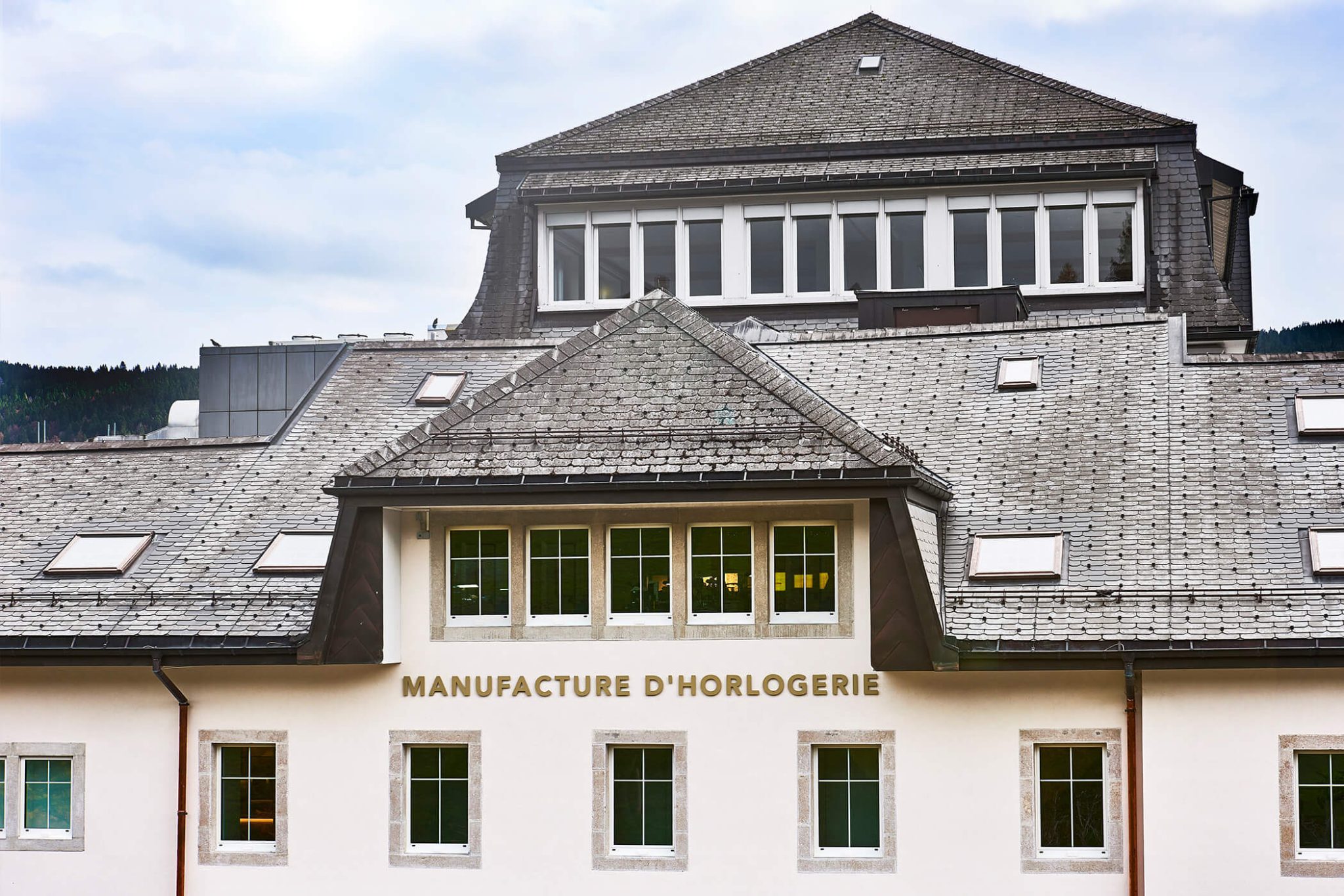 jaeger-lecoultre-manufacture-cover-picture