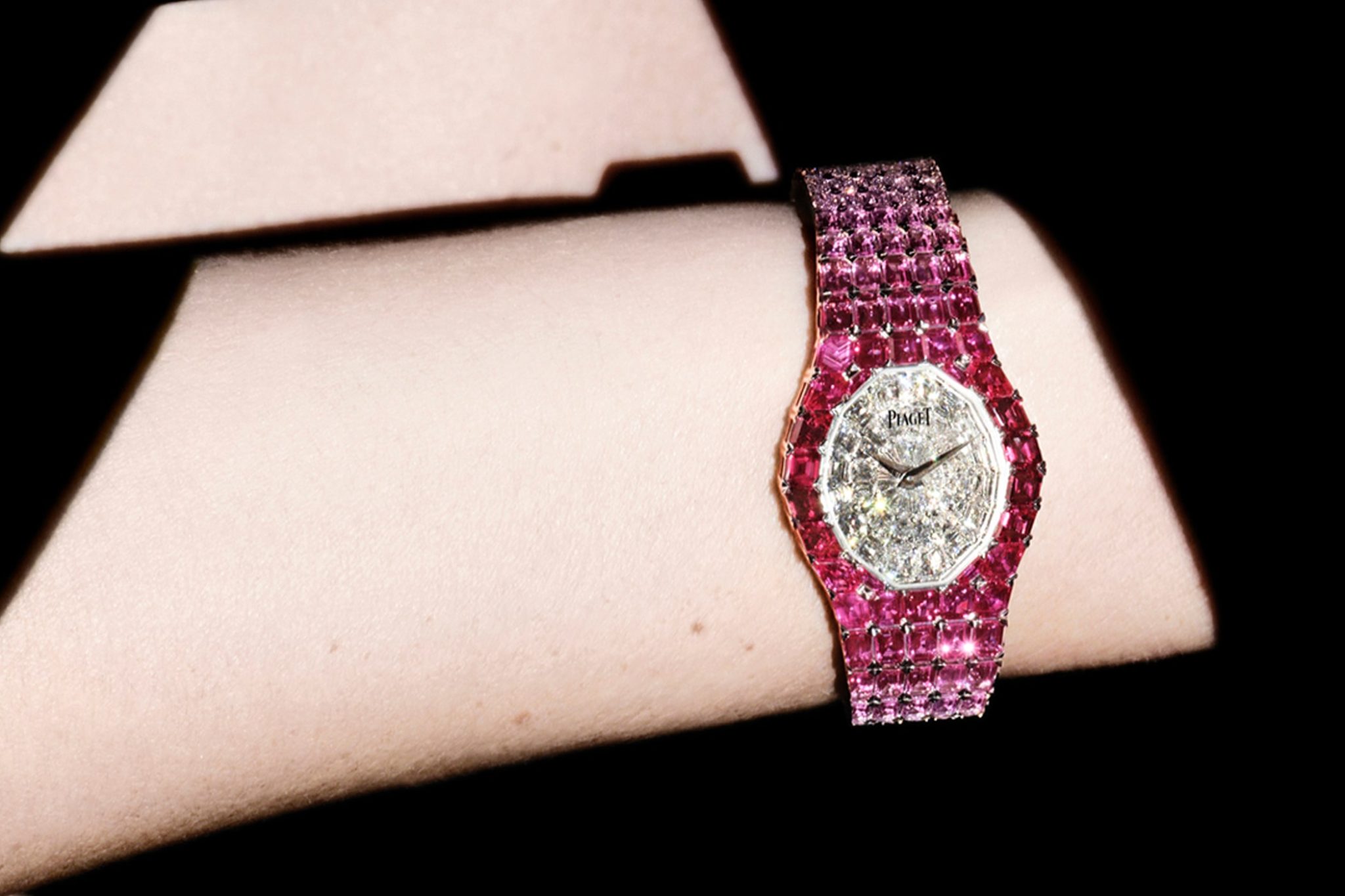 piaget-watch-set-with-precious-stones-min