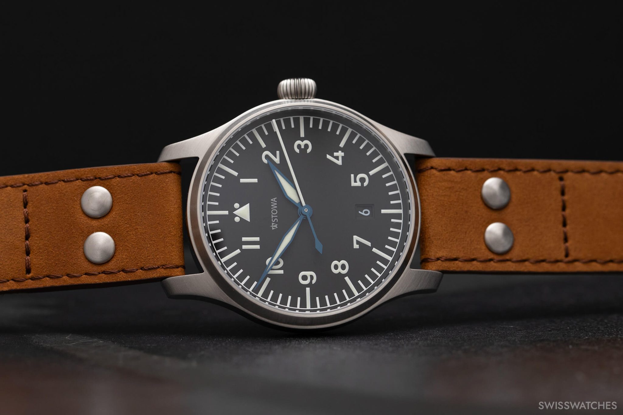 stowa-pilots-watch-klassik-36-with-datewindow