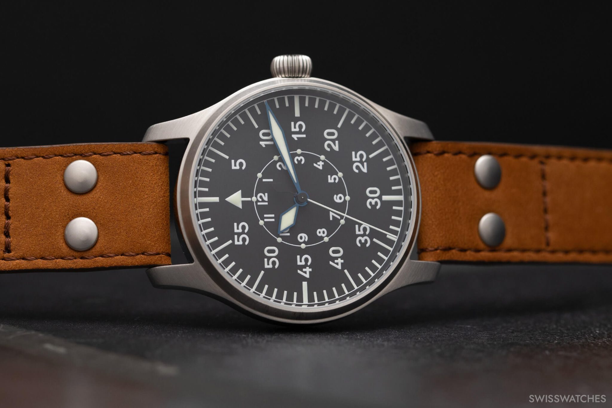 stowa-pilots-watch-version-b-lying
