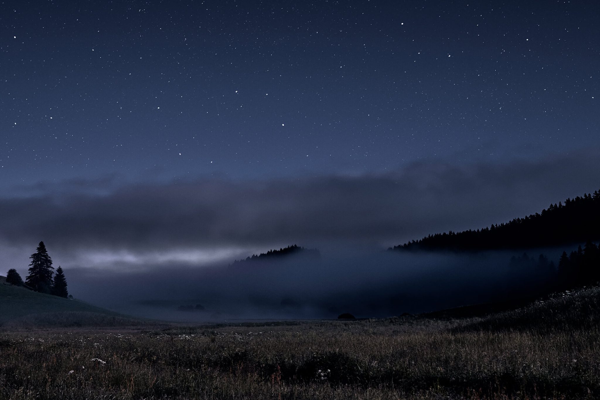 valleedejoux-at-night