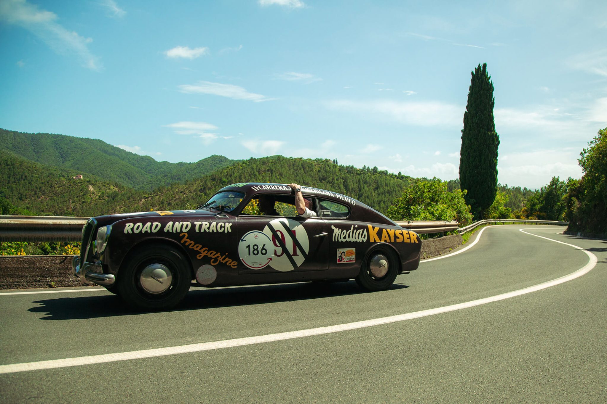 mille-miglia-with-chopard-country-road