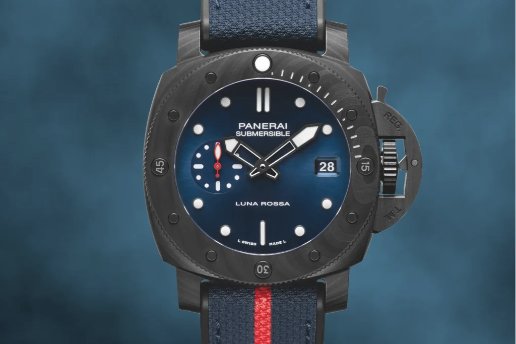 Panerai Submersible Luna Rossa Carbotech PAM01563: New Special
