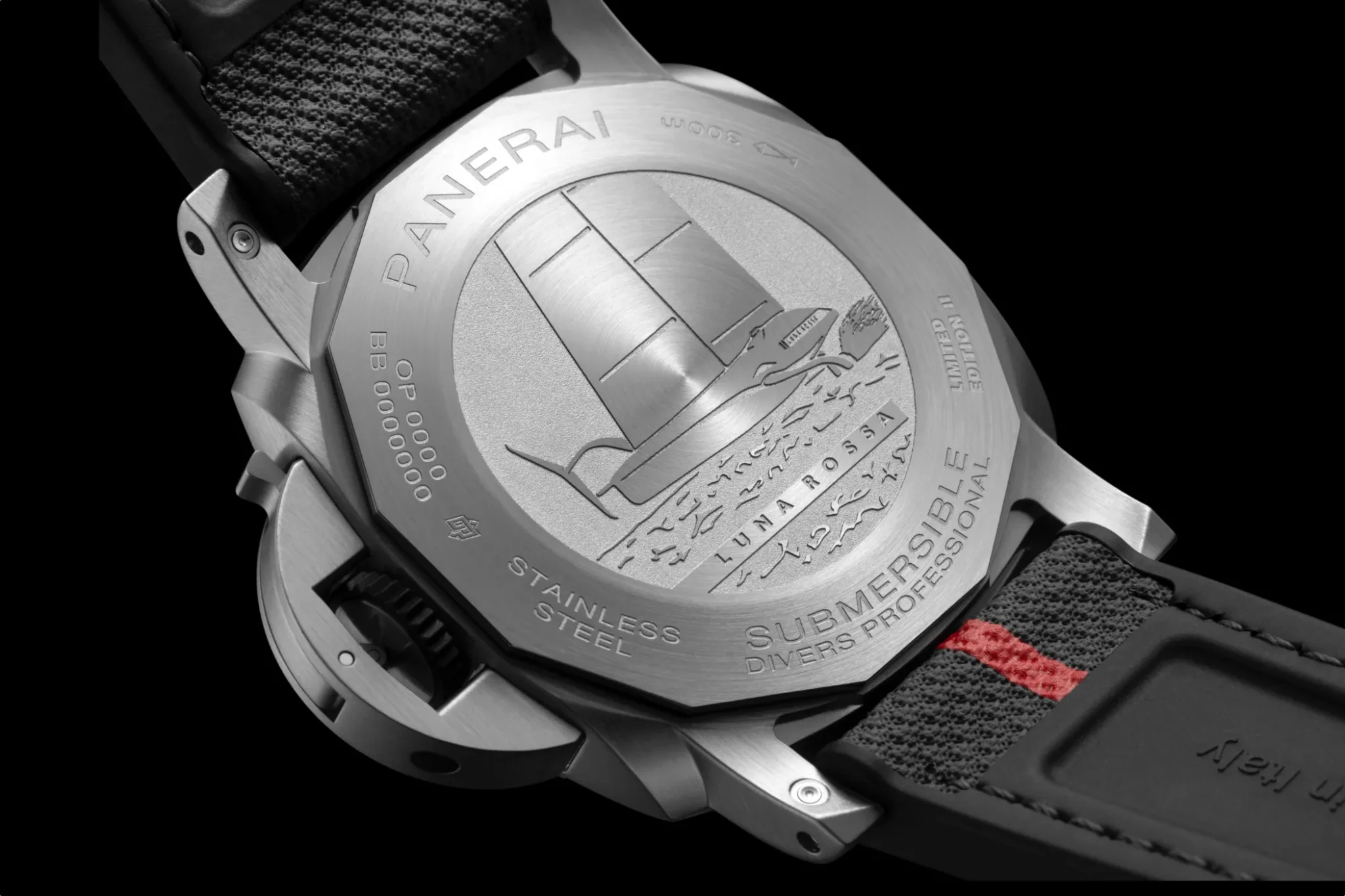 panerai-submersible-quarantaquattro-luna-rossa-pam01681-back