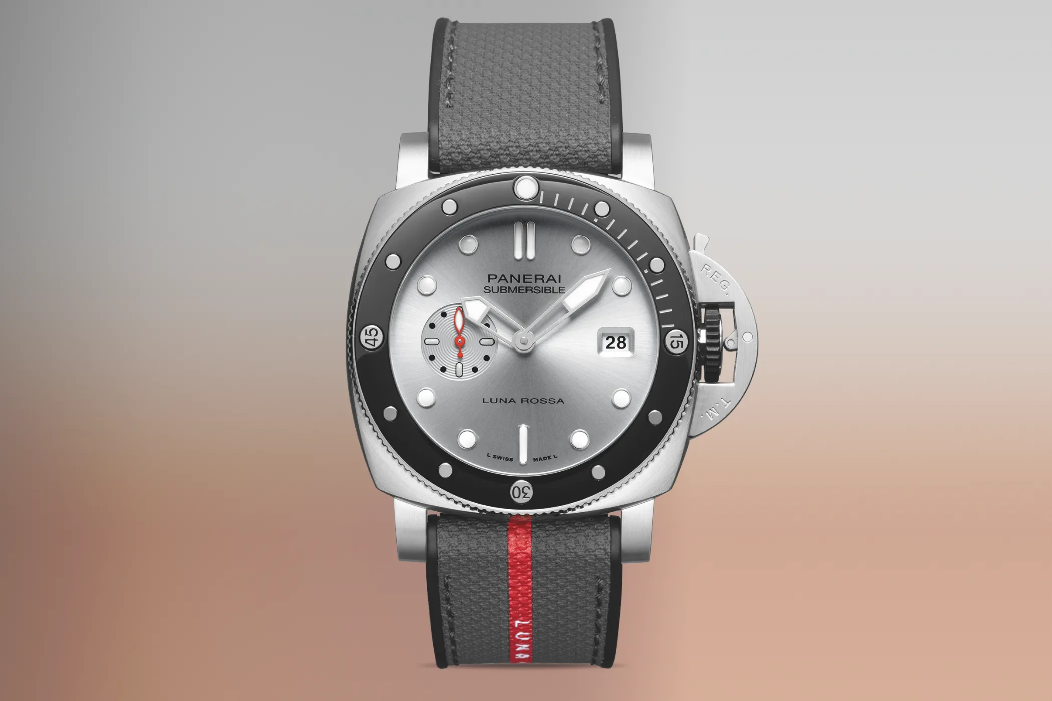 panerai-submersible-quarantaquattro-luna-rossa-pam01681
