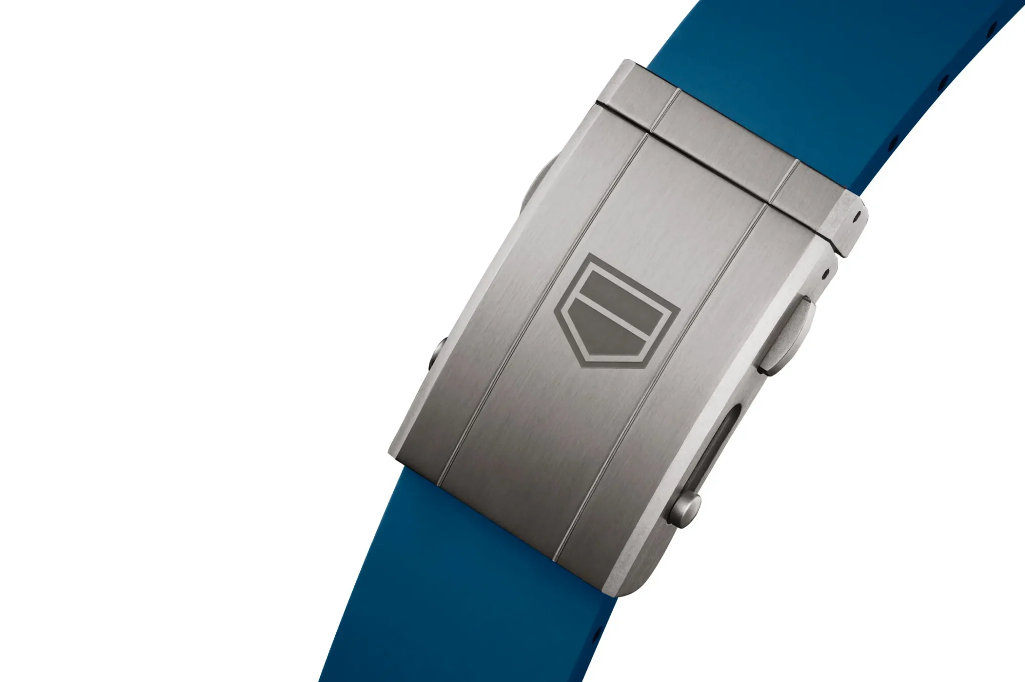 tag-heuer-carrera-chronograph-extreme-sport-strap