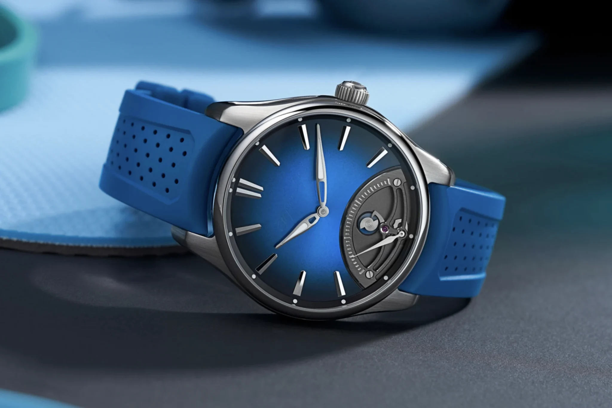 h-moser-cie-pioneer-retrograde-seconds-dial-2